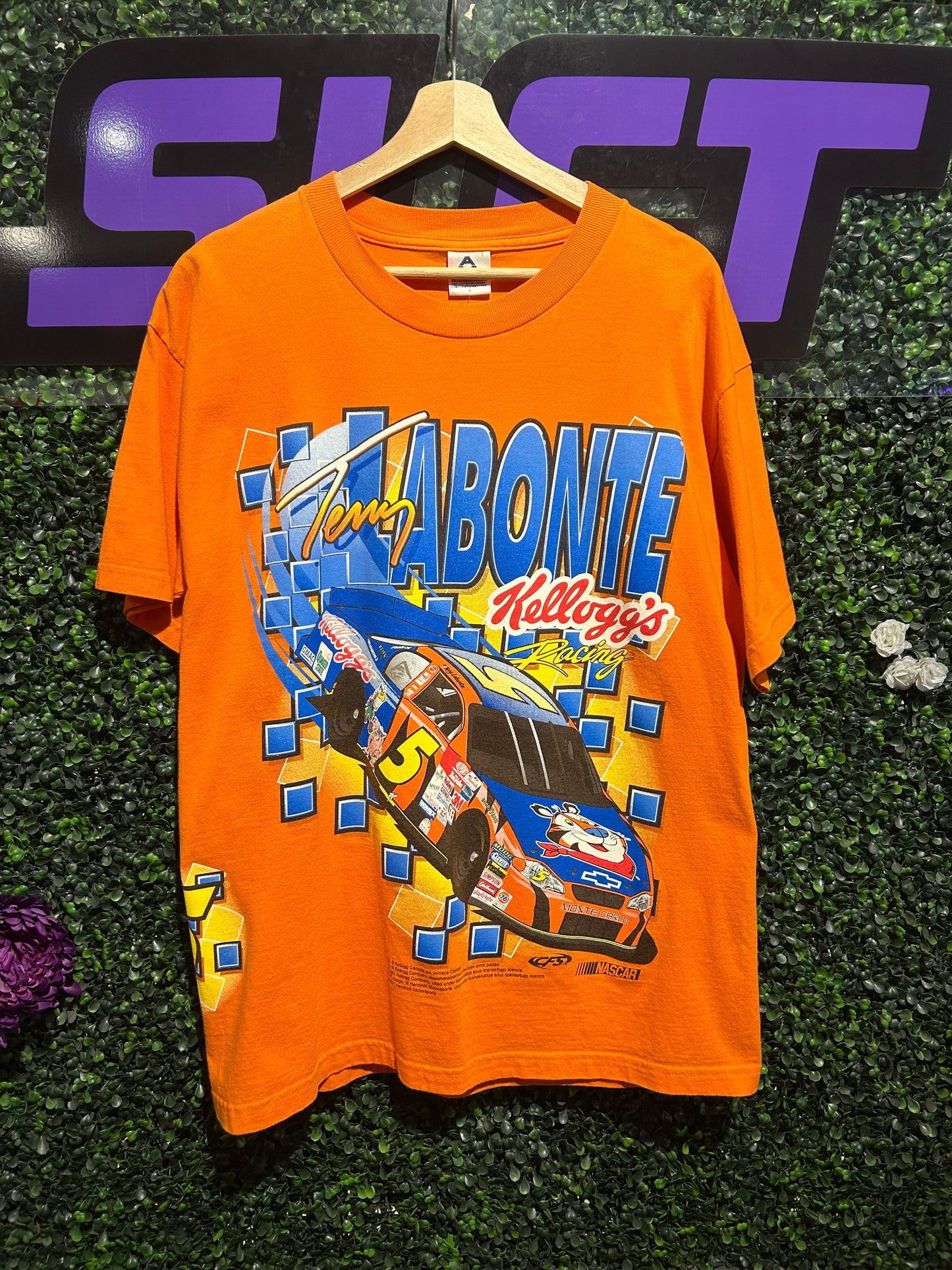 2001 NASCAR Terry Labonte Kellogg’s Racing T-Shirt. Size Large