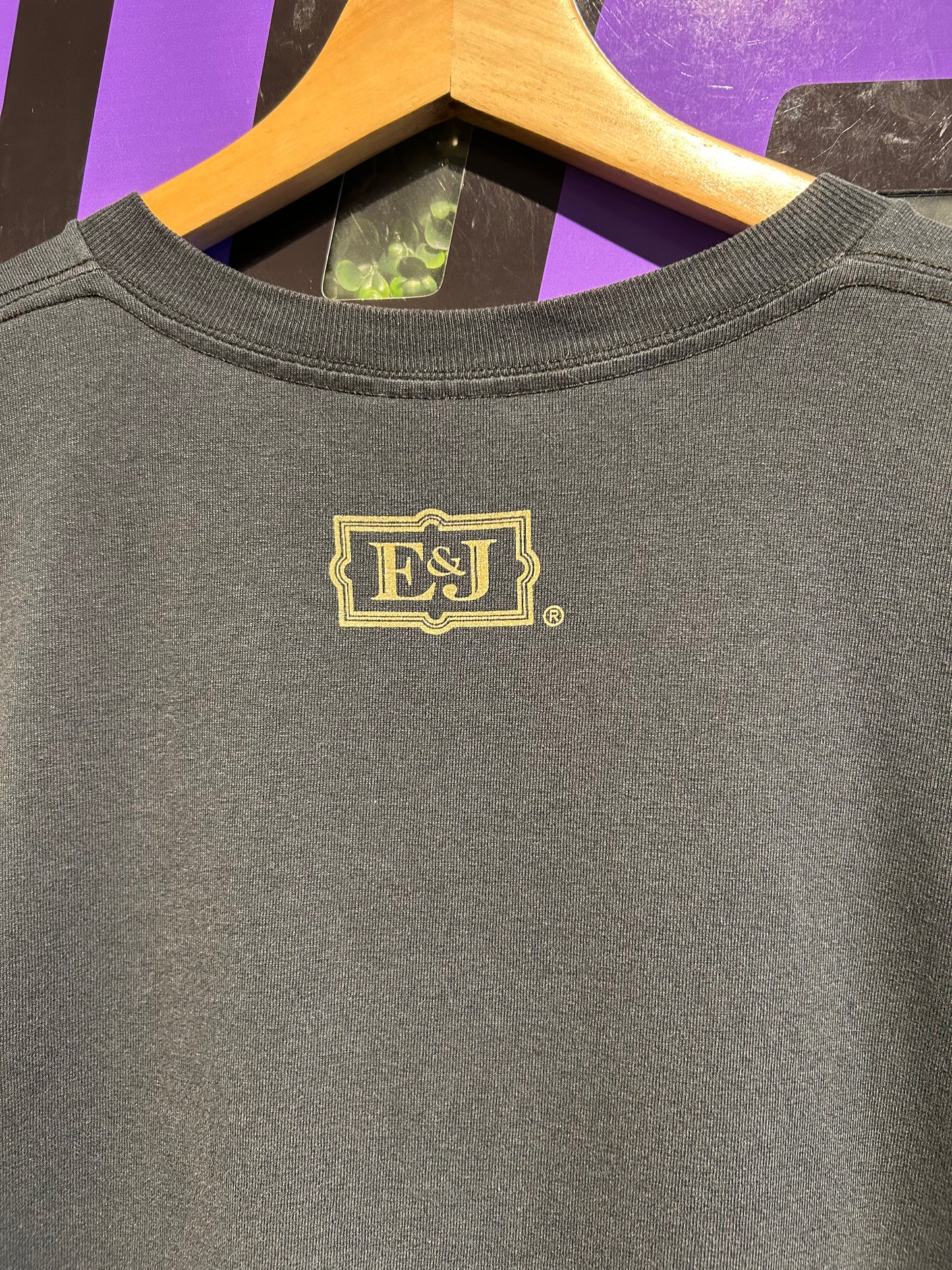 00s E&J Brandy T-Shirt. Size L/XL