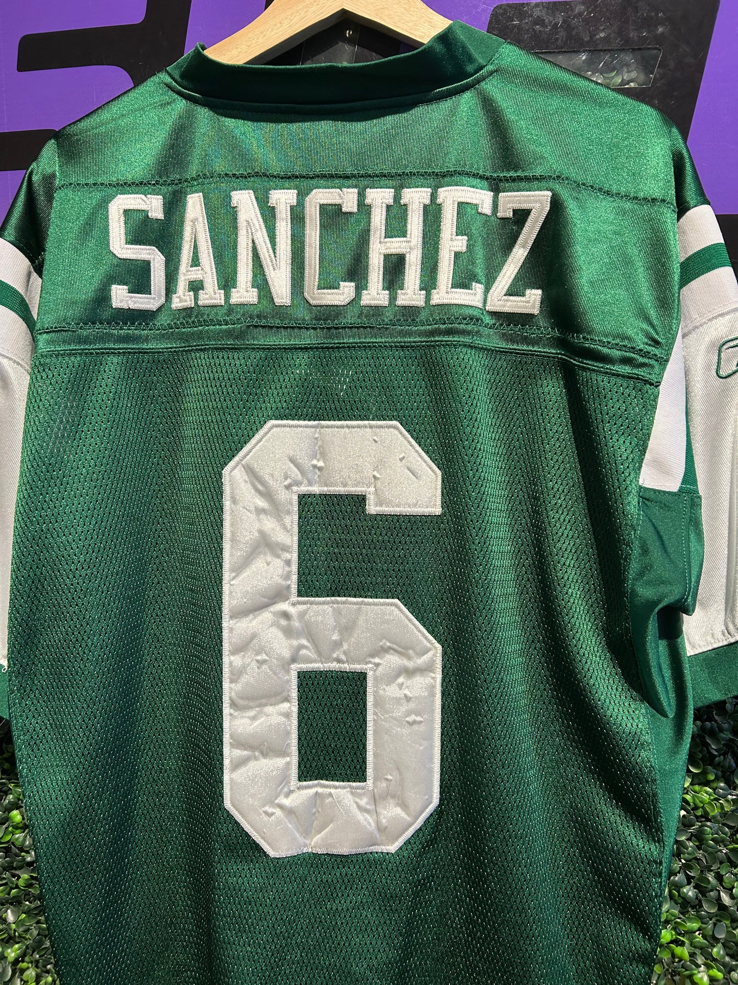 00s New York Jets #6 Mark Sanchez Jersey. Size Large