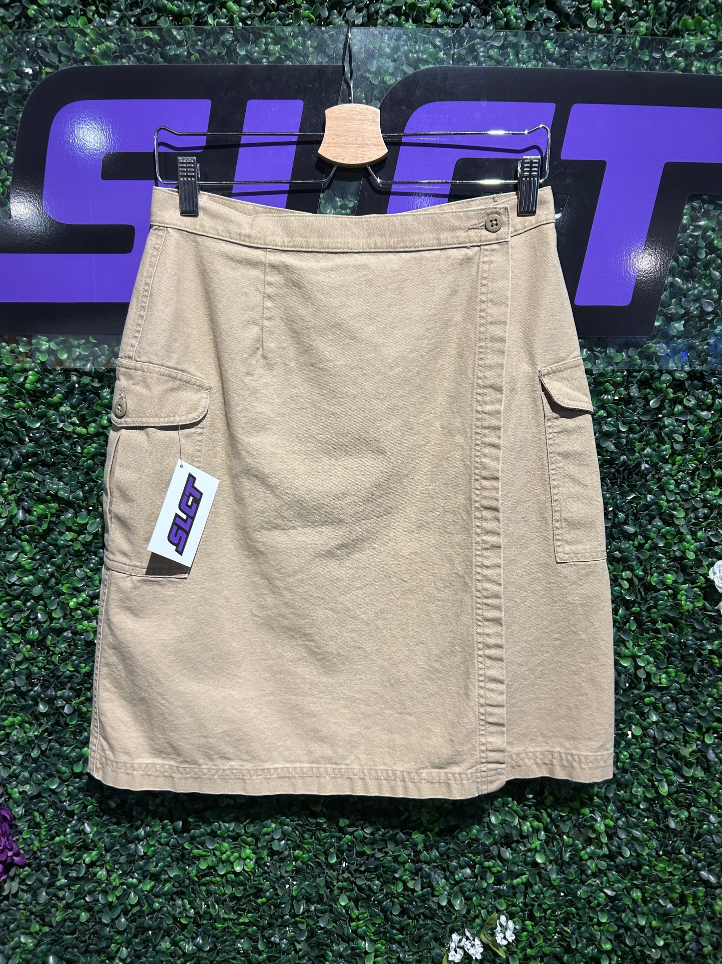Vintage LL Bean Khaki Cargo Skirt. Women’s Size 8