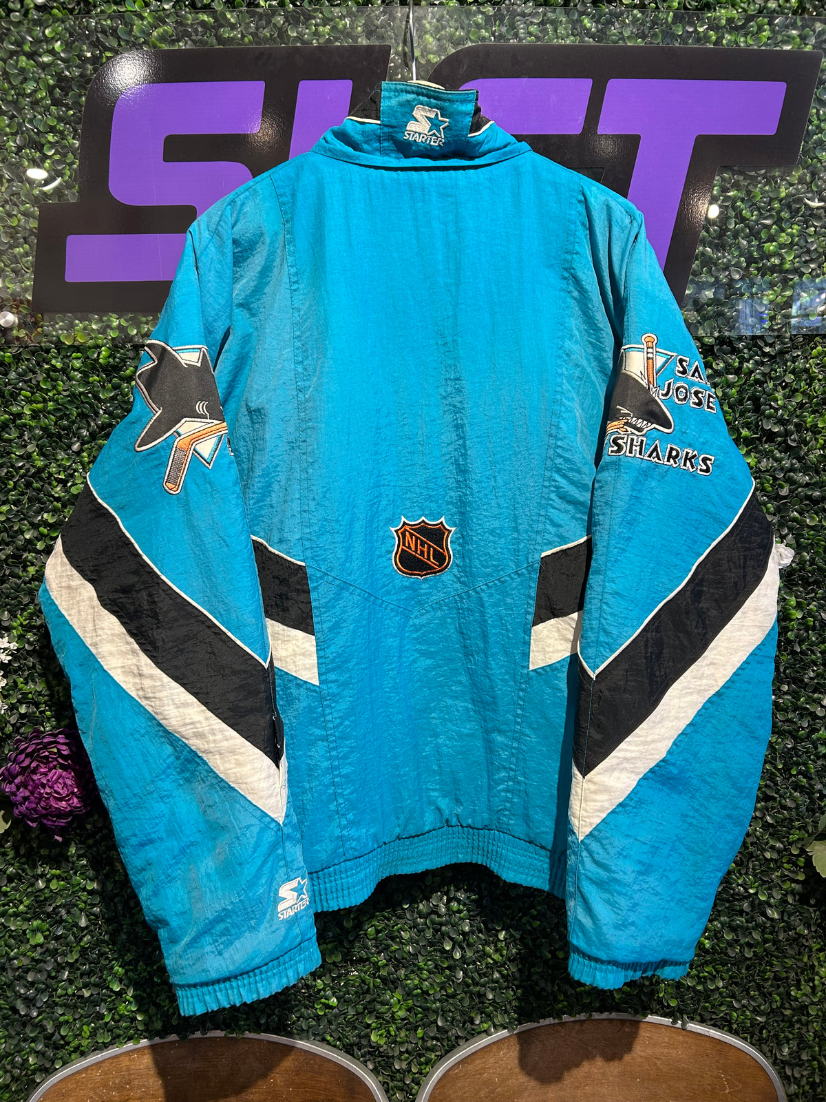 Vintage San Jose Sharks Starter Puffer Jacket. Size L/XL