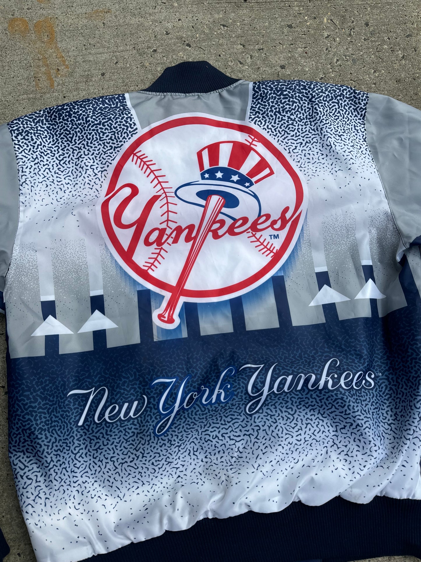 New York Yankees Bomber Jacket Size Large fits Large/XL