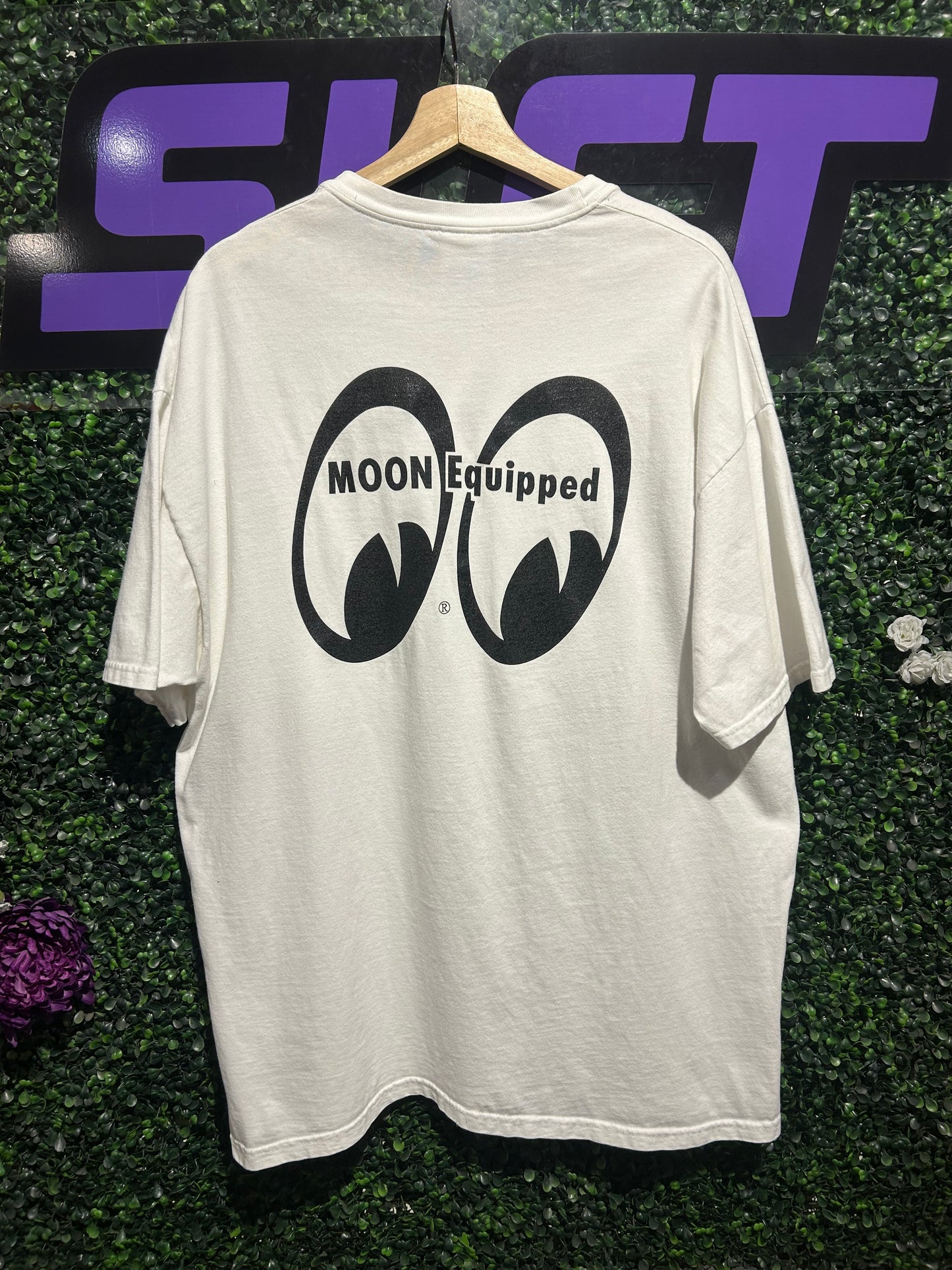 90s Moon Eyes Auto Equipment T-Shirt. Size XL