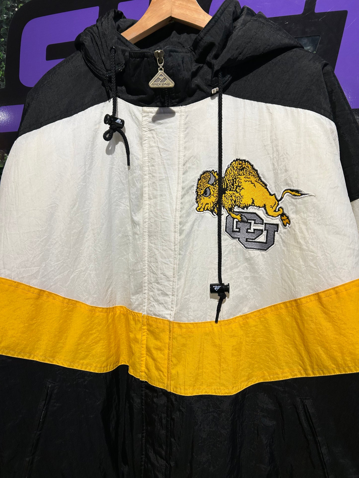 90s Colorado Buffaloes Apex One Puffer Jacket. Size XL