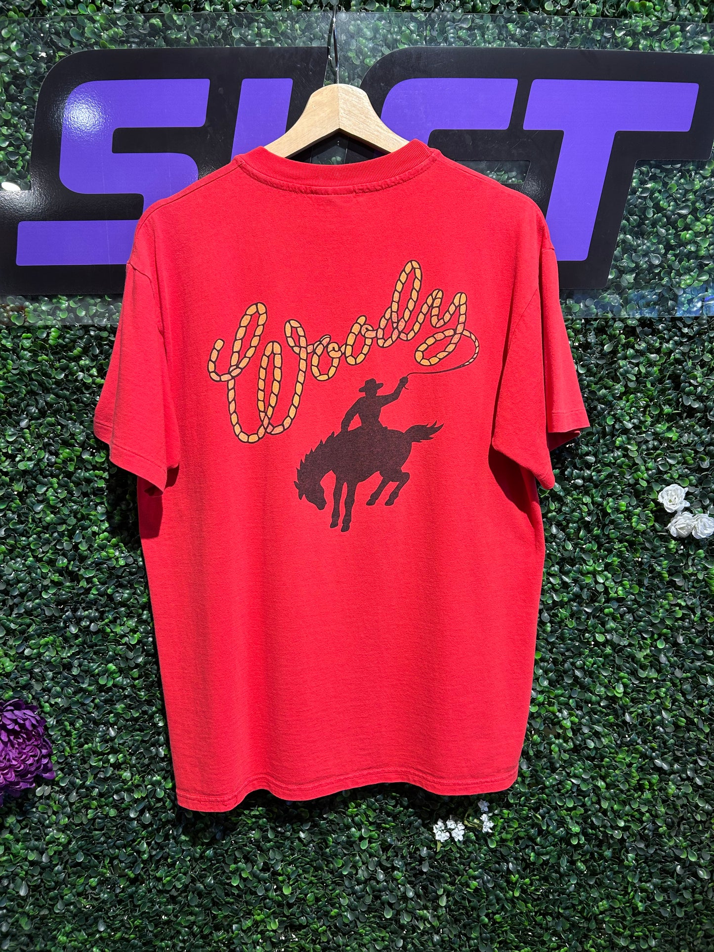 90s Toy Story Woody Disney World On Ice T-Shirt. Size M/L
