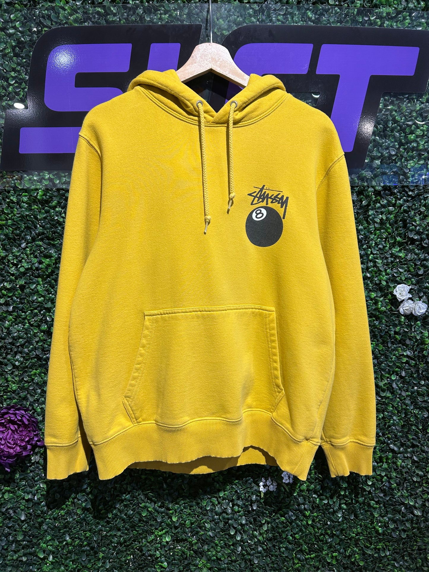 00s Stussy 8Ball Hoodie. Size S/M