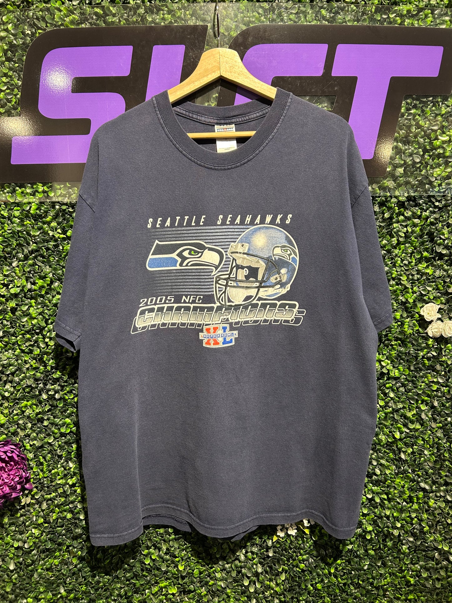 2005 Seattle Seahawks NFC Champions T-Shirt. Size L/XL