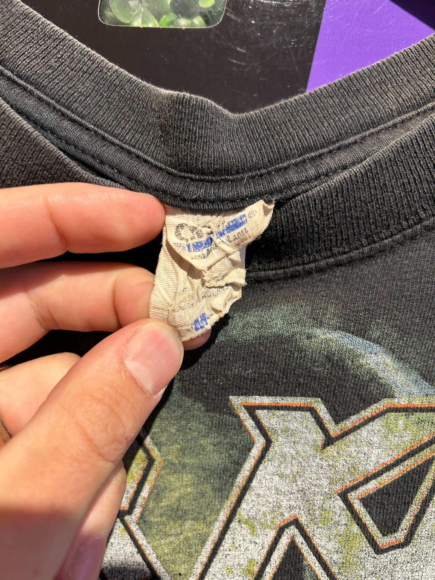 2010 Overkill Ironbound T-Shirt. Size Medium