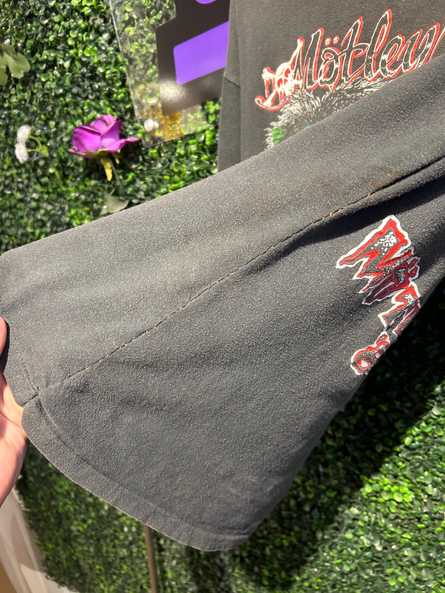 1989 Motley Crue Dr. Feelgood Pushead Tour T-Shirt. Size Medium