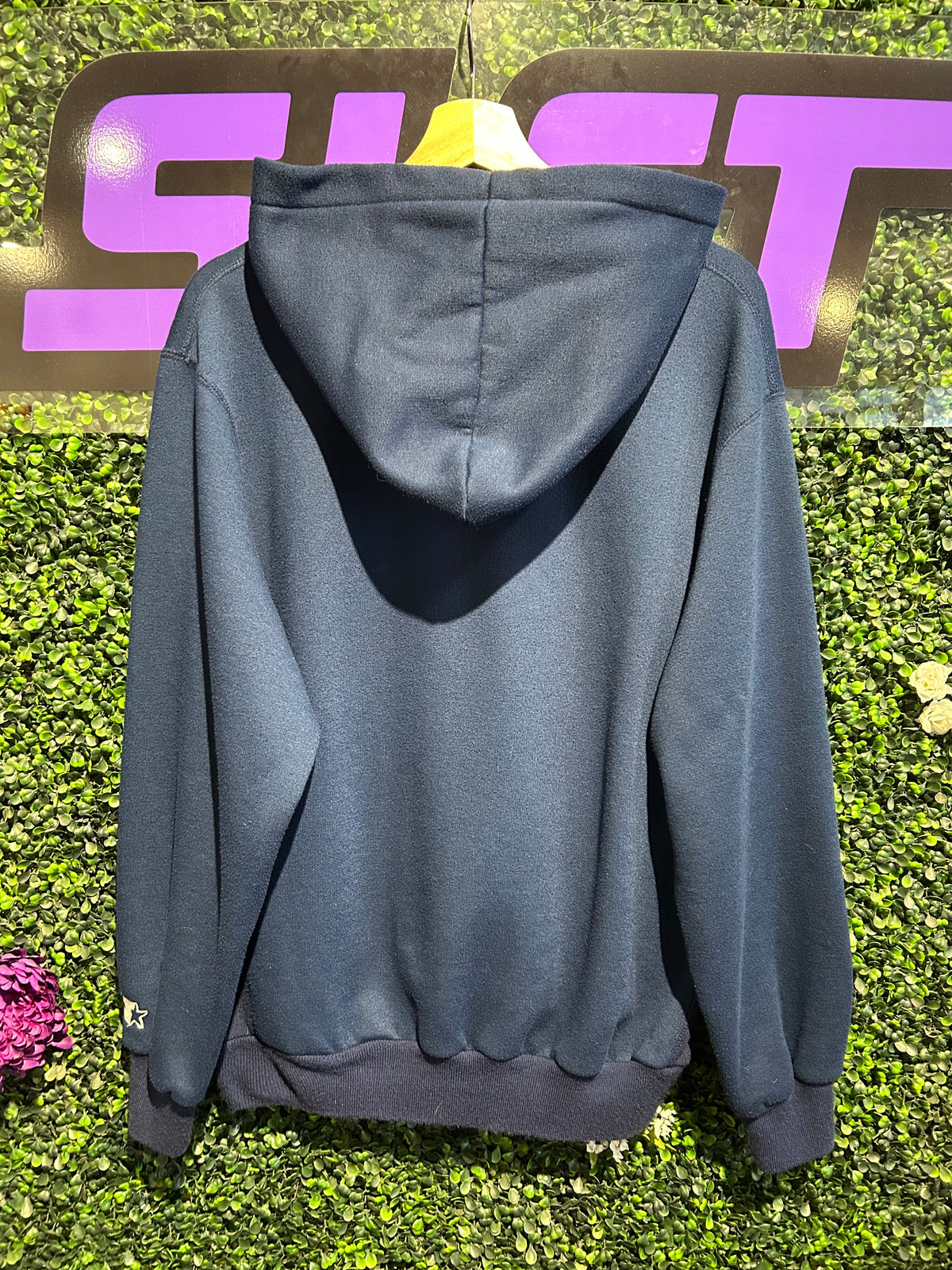 Vintage Notre Dame Starter Hoodie. Size M/L