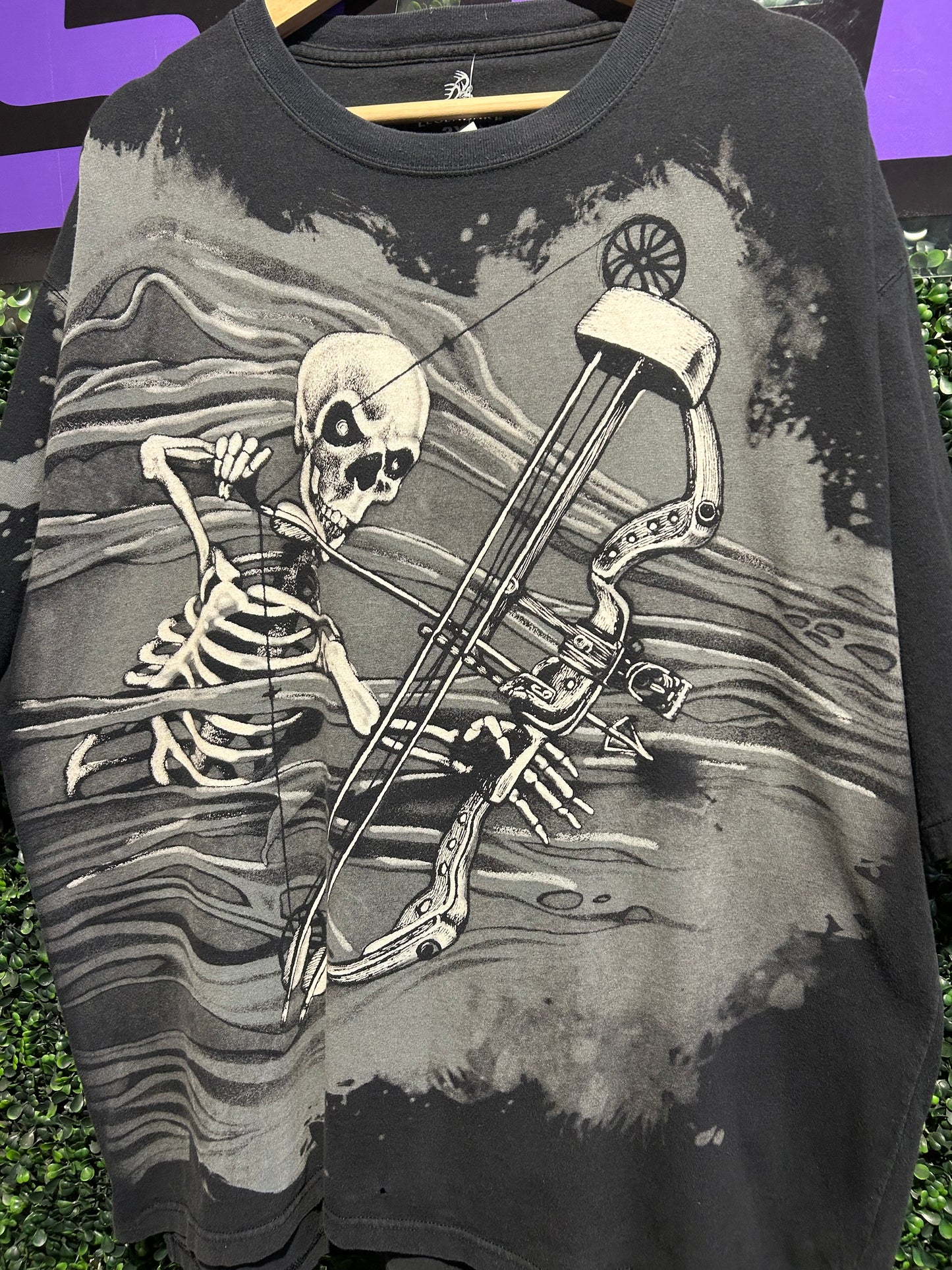 00s Skeleton Crossbow T-Shirt. Size XL (Boxy)