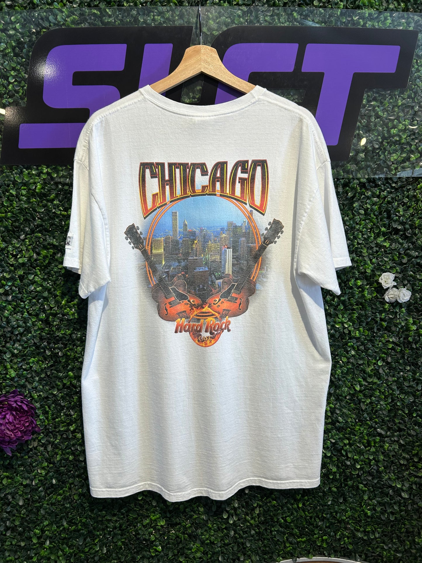 Vintage Hard Rock Cafe Chicago T-Shirt. Size L/XL