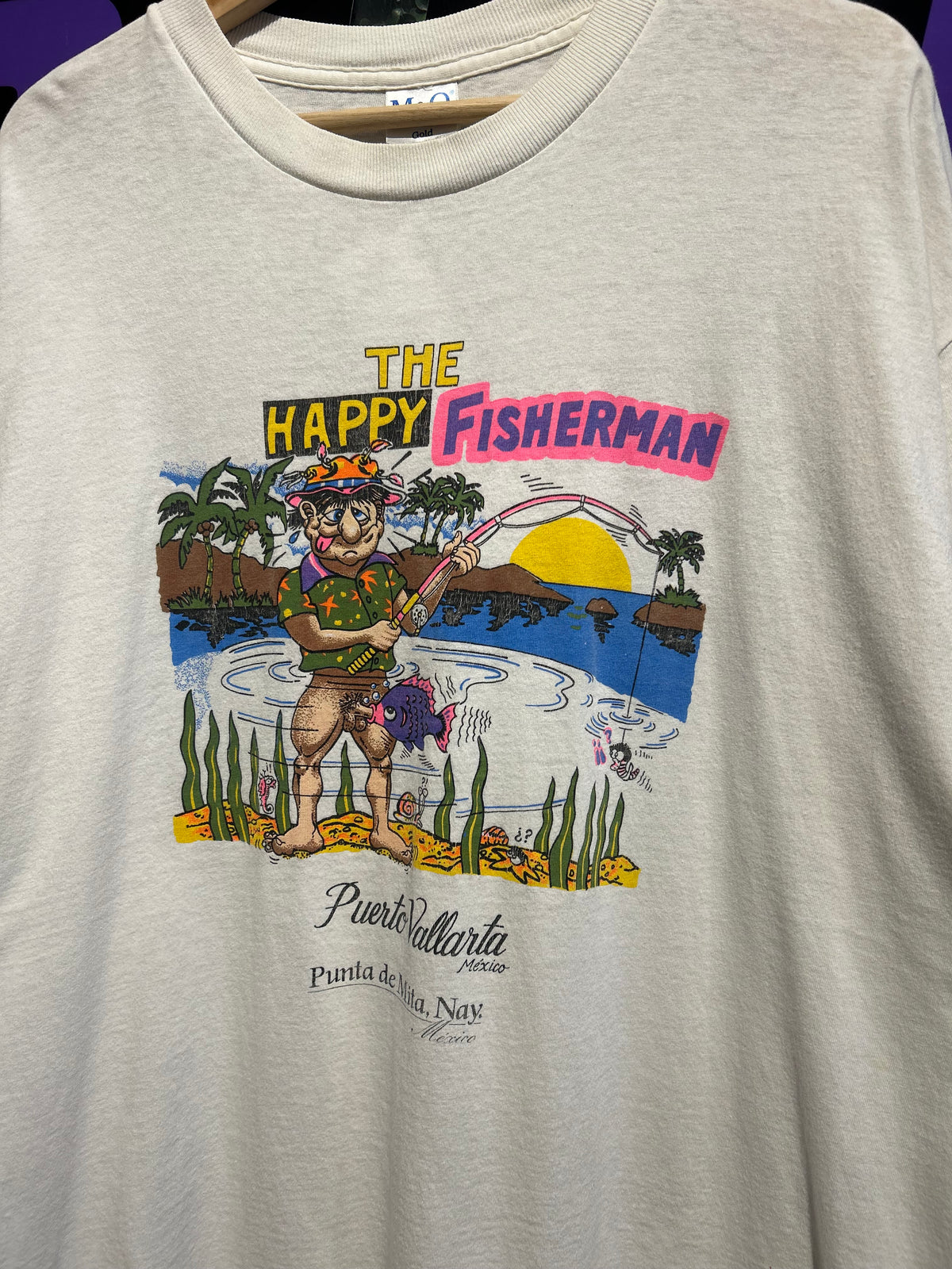 Vintage The Happy Fisherman T-Shirt. Size XL