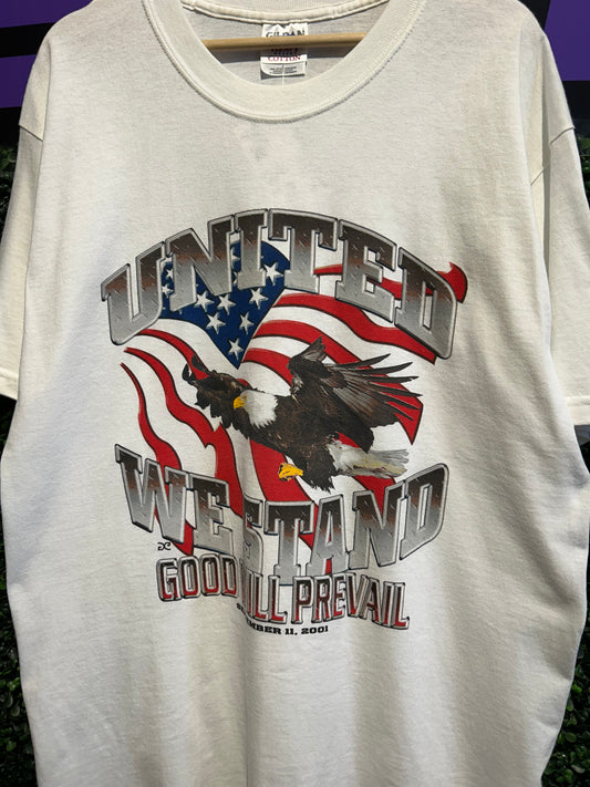 2001 United We Stand 9/11 Memorial T-Shirt. Size L/XL