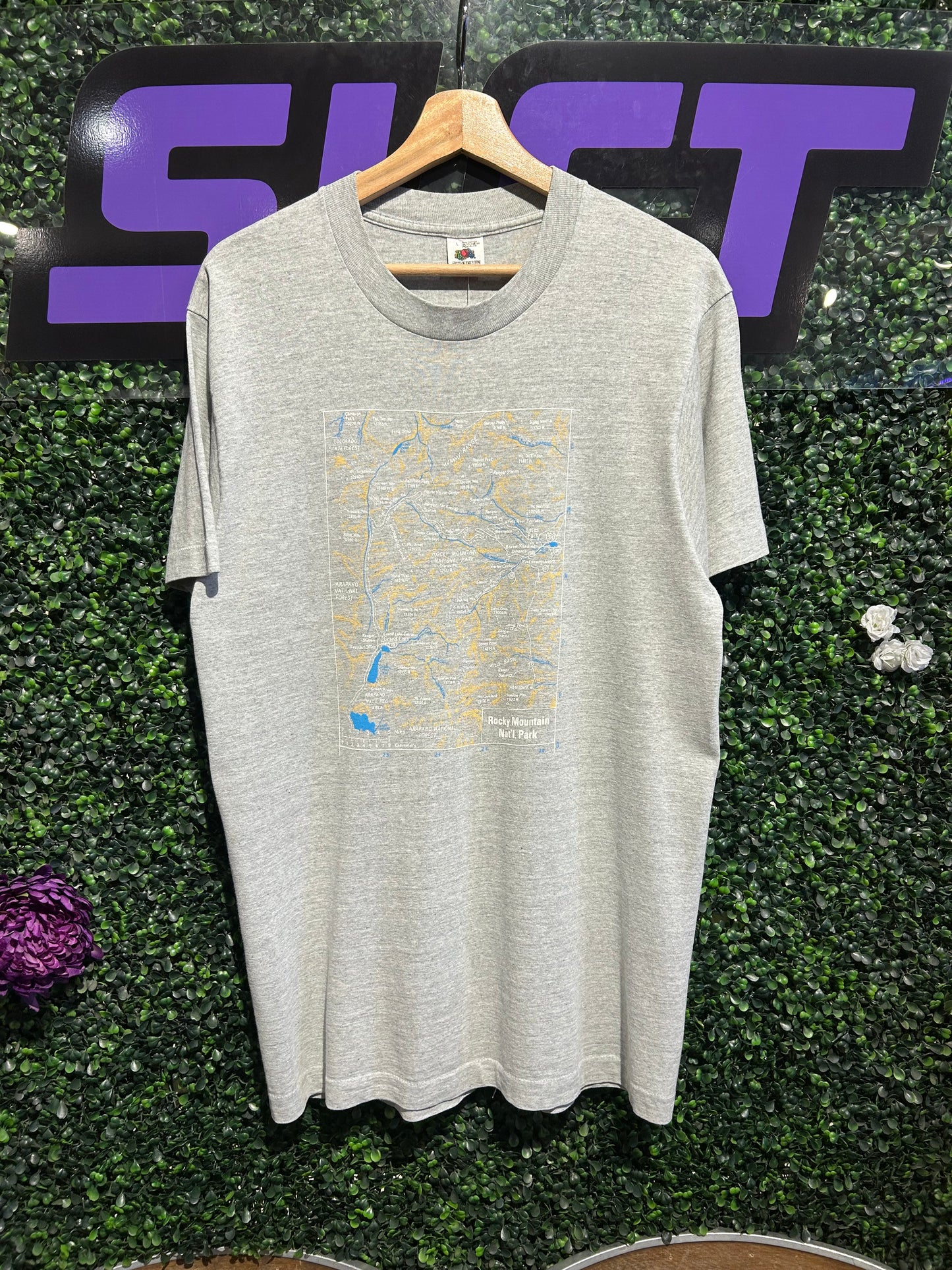 90s Rocky Mountain National Park T-Shirt. Size Large