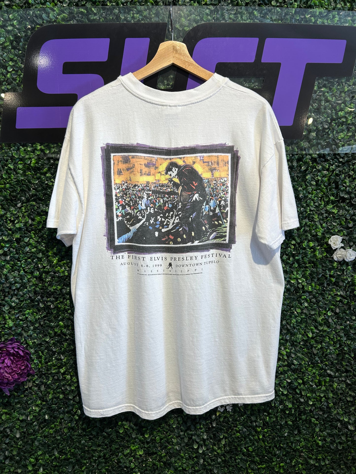 1999 The Elvis Presley Festival T-Shirt. Size Large