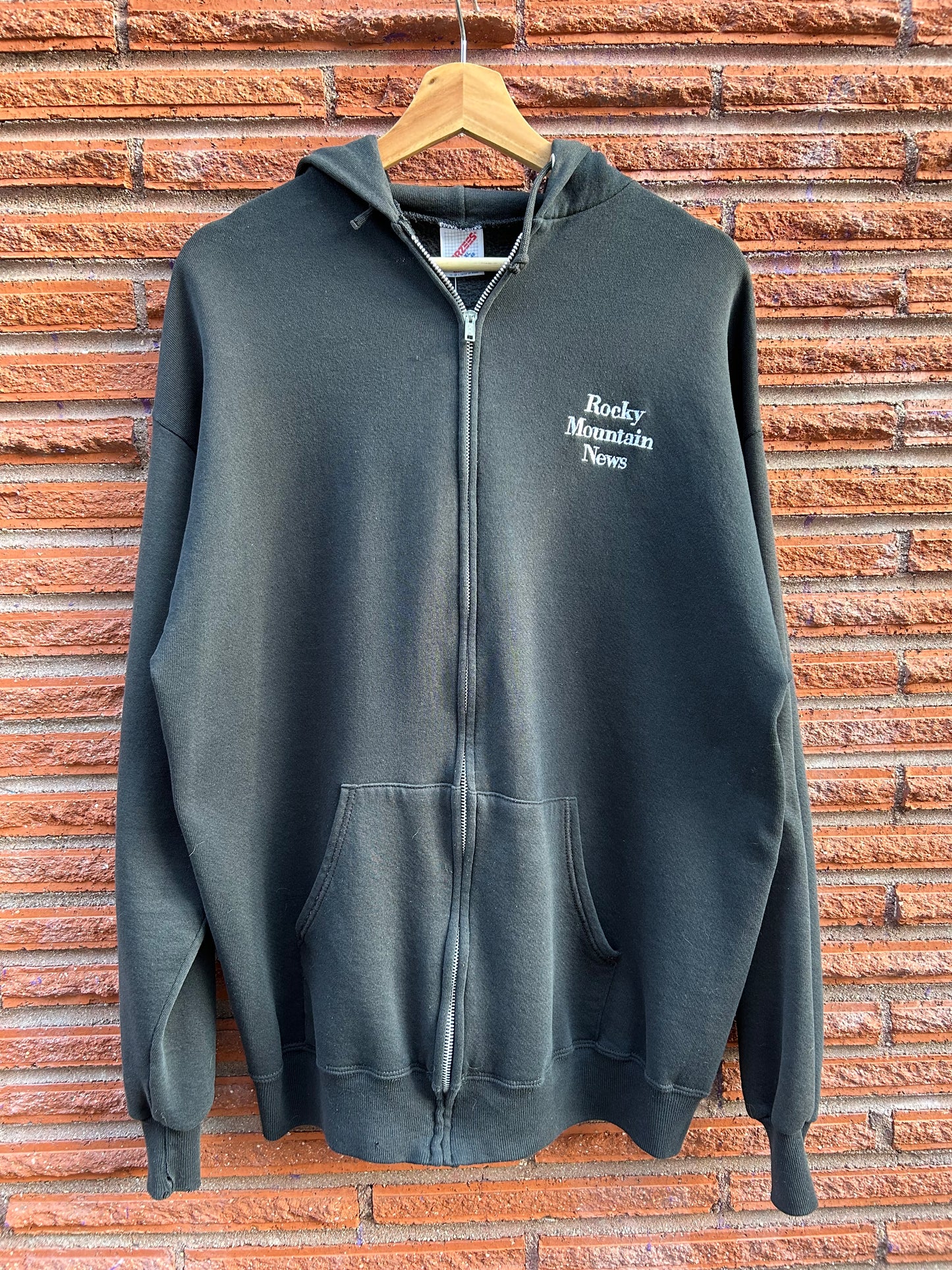 90s Rocky Mountain News Zip-Up Hoodie. Size Large