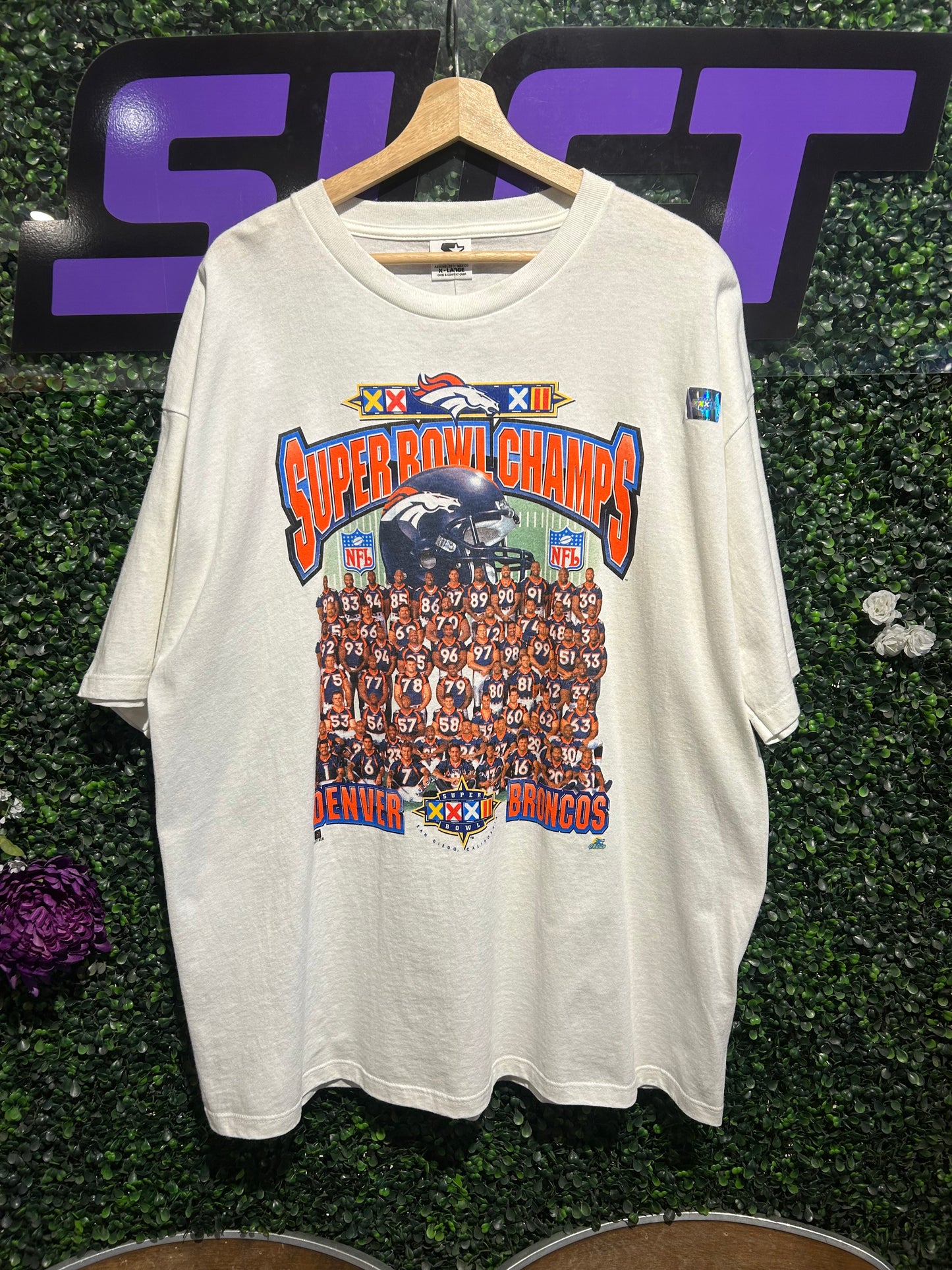 1998 Denver Broncos Super Bowl Starter T-Shirt. Size XXL