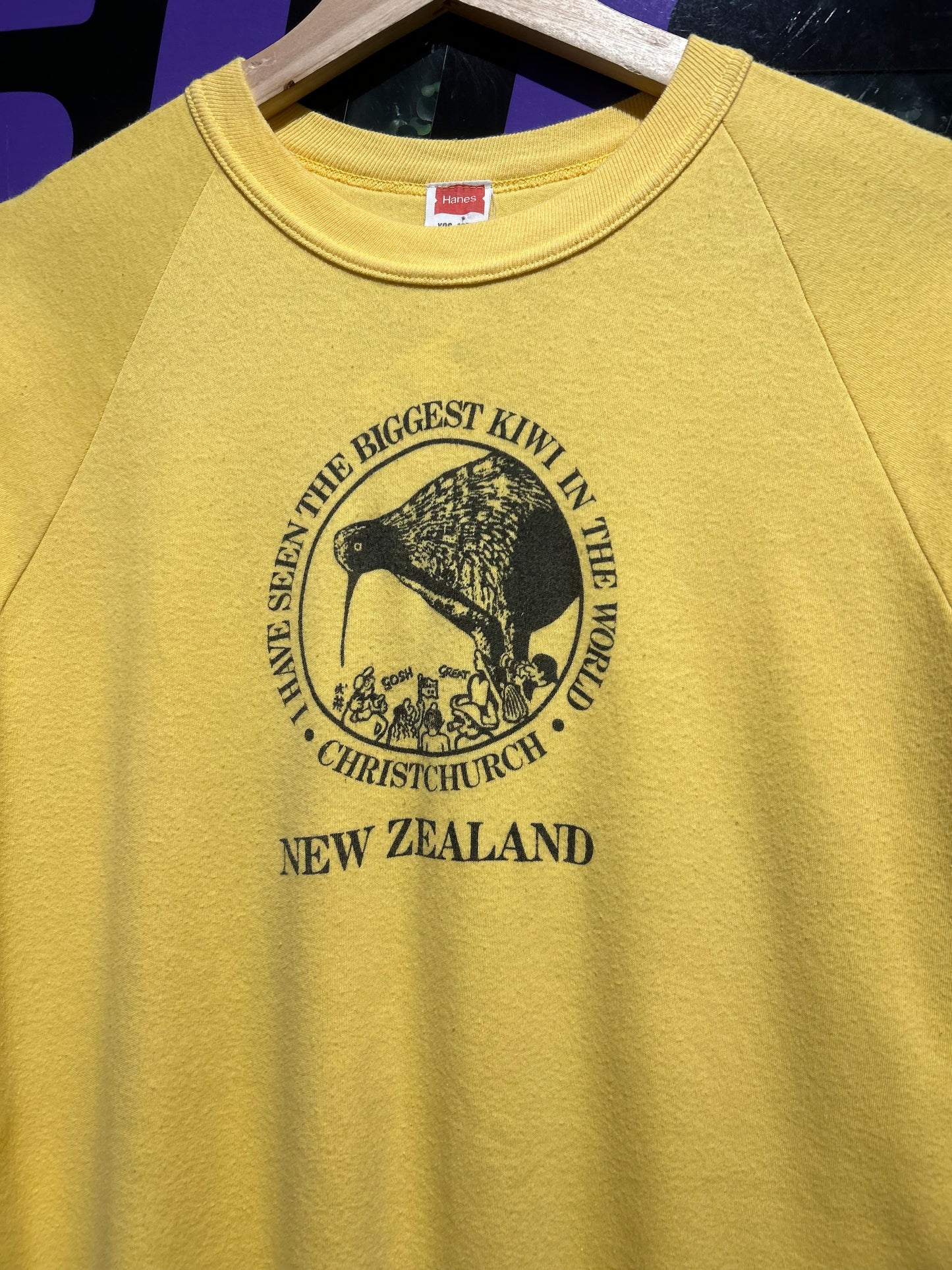 80s New Zealand Biggest Kiwi Sweat Shirt. Size M/L
