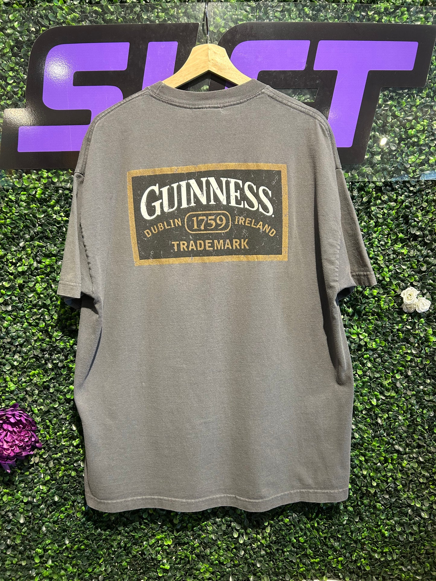 Vintage Guinness T-Shirt. Size XL