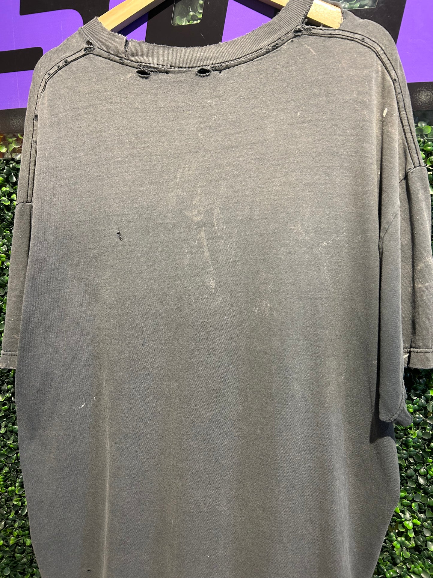 00s Famous Stars And Straps Distressed T-Shirt. Size XL/XXL