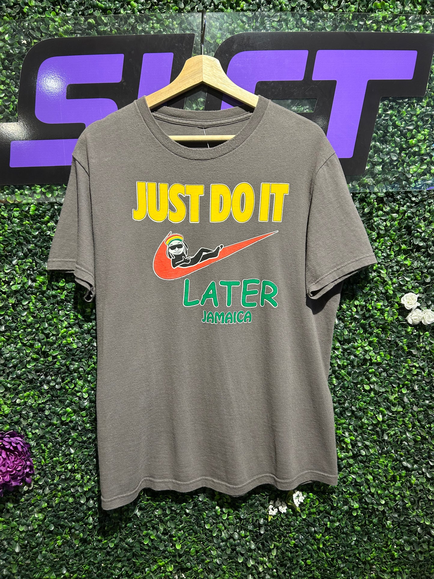 00s Just Do It Later Jamaica T-Shirt. Size Medium