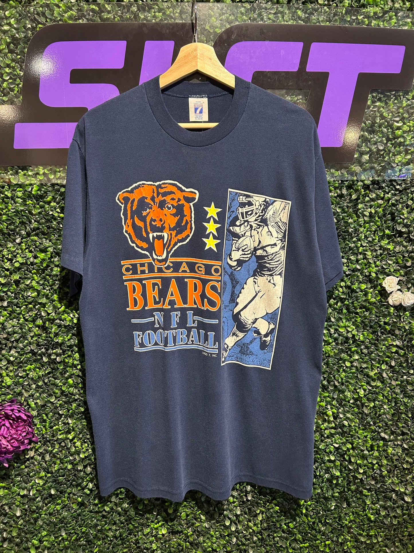 90s Chicago Bears Logo7 T-Shirt. Size Large