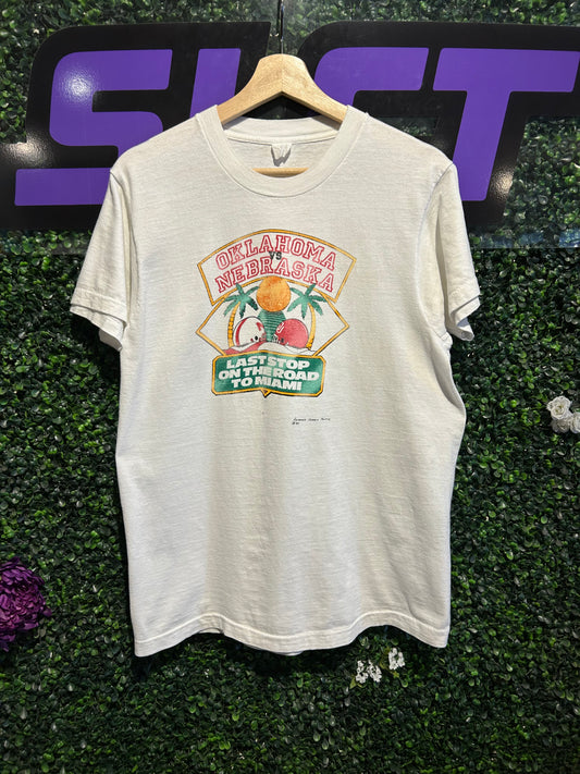 1987 Oklahoma Vs. Nebraska Road To Miami Football T-Shirt. Size Medium
