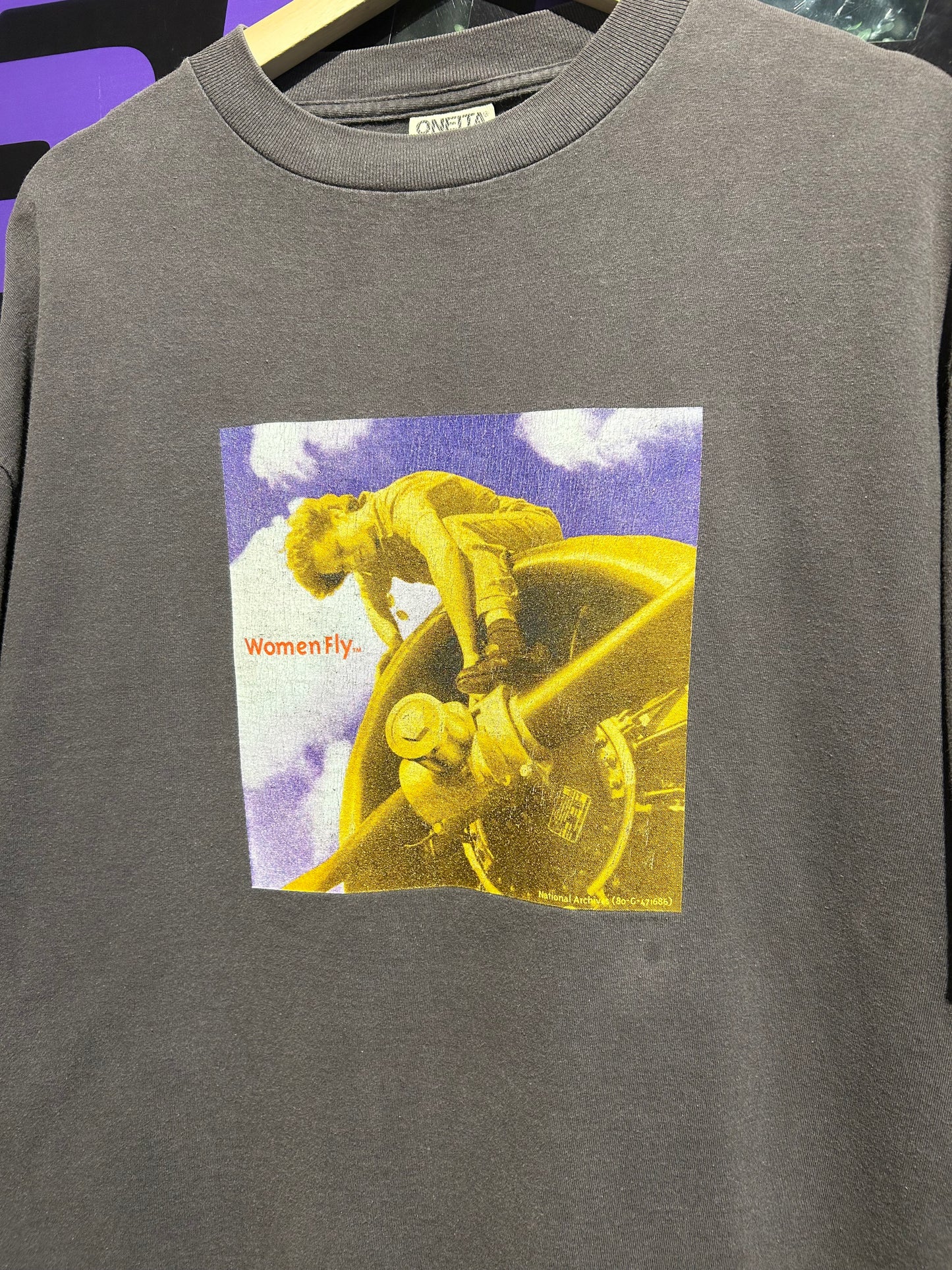 90s Women Fly T-Shirt. Size XL