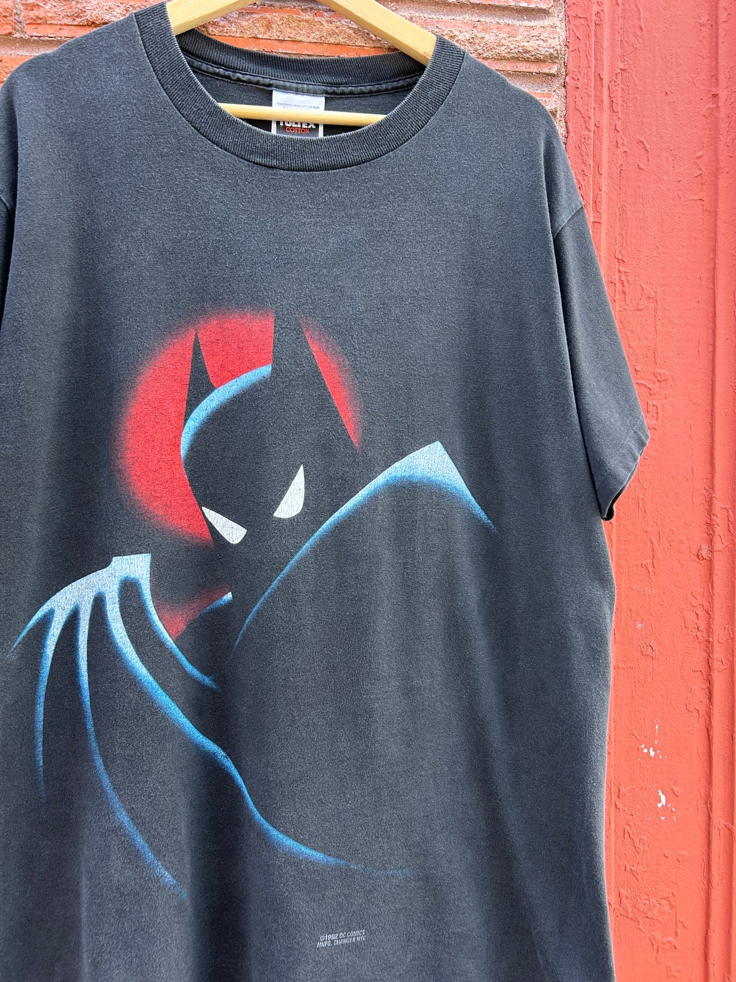 1992 DC Comics Batman T-Shirt. Size Large