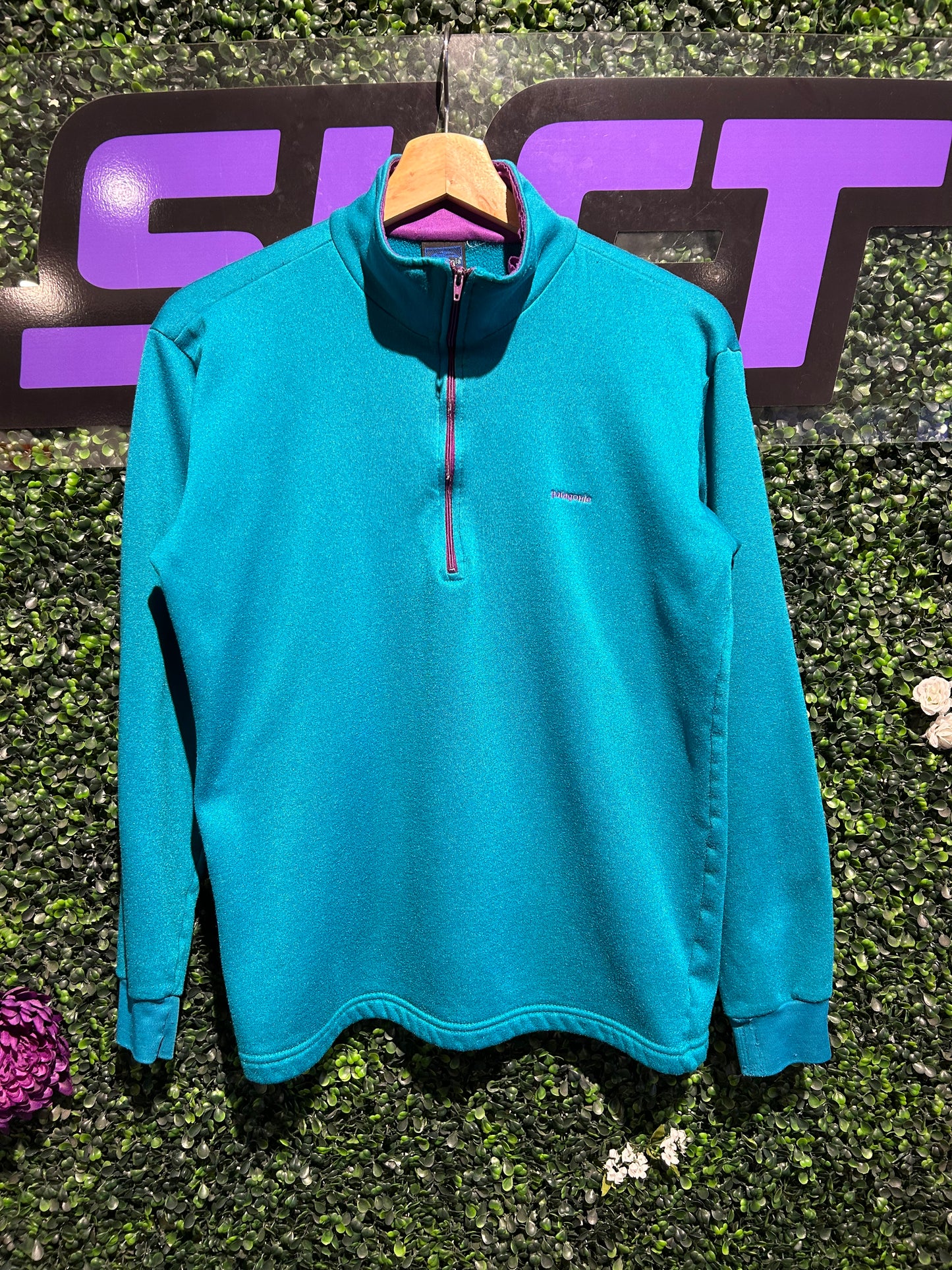 Vintage Patagonia Half-Zip Sweatshirt. Size S/M