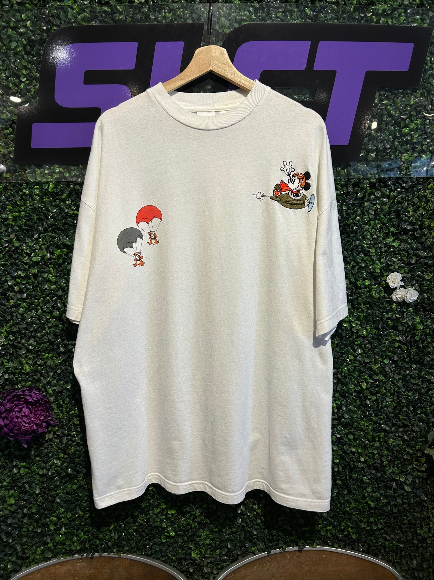 Vintage Disney Mickey Mouse Flying T-Shirt. Size XXL
