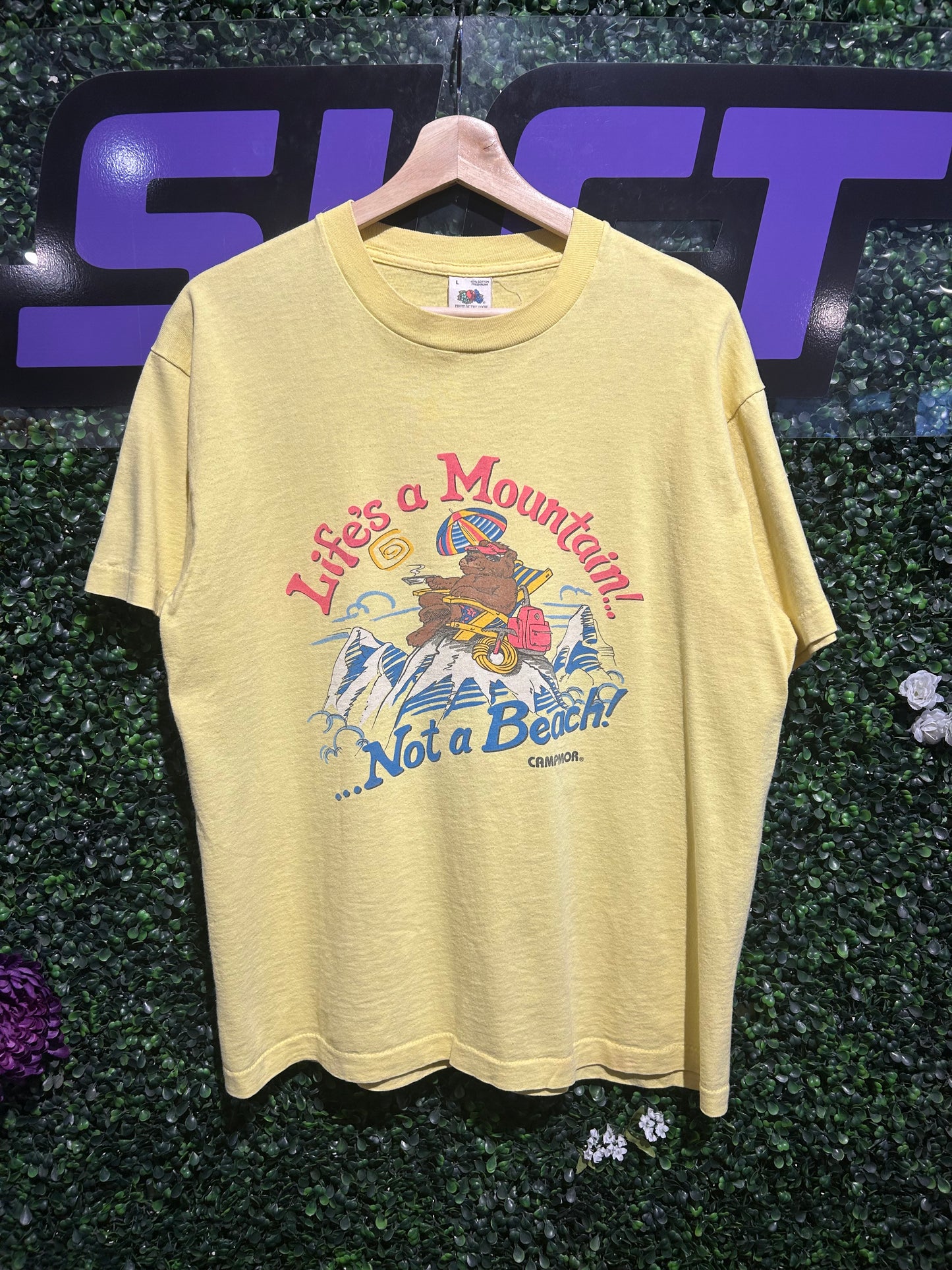 80s Life’s A Mountain Not A Beach T-Shirt. Size Large