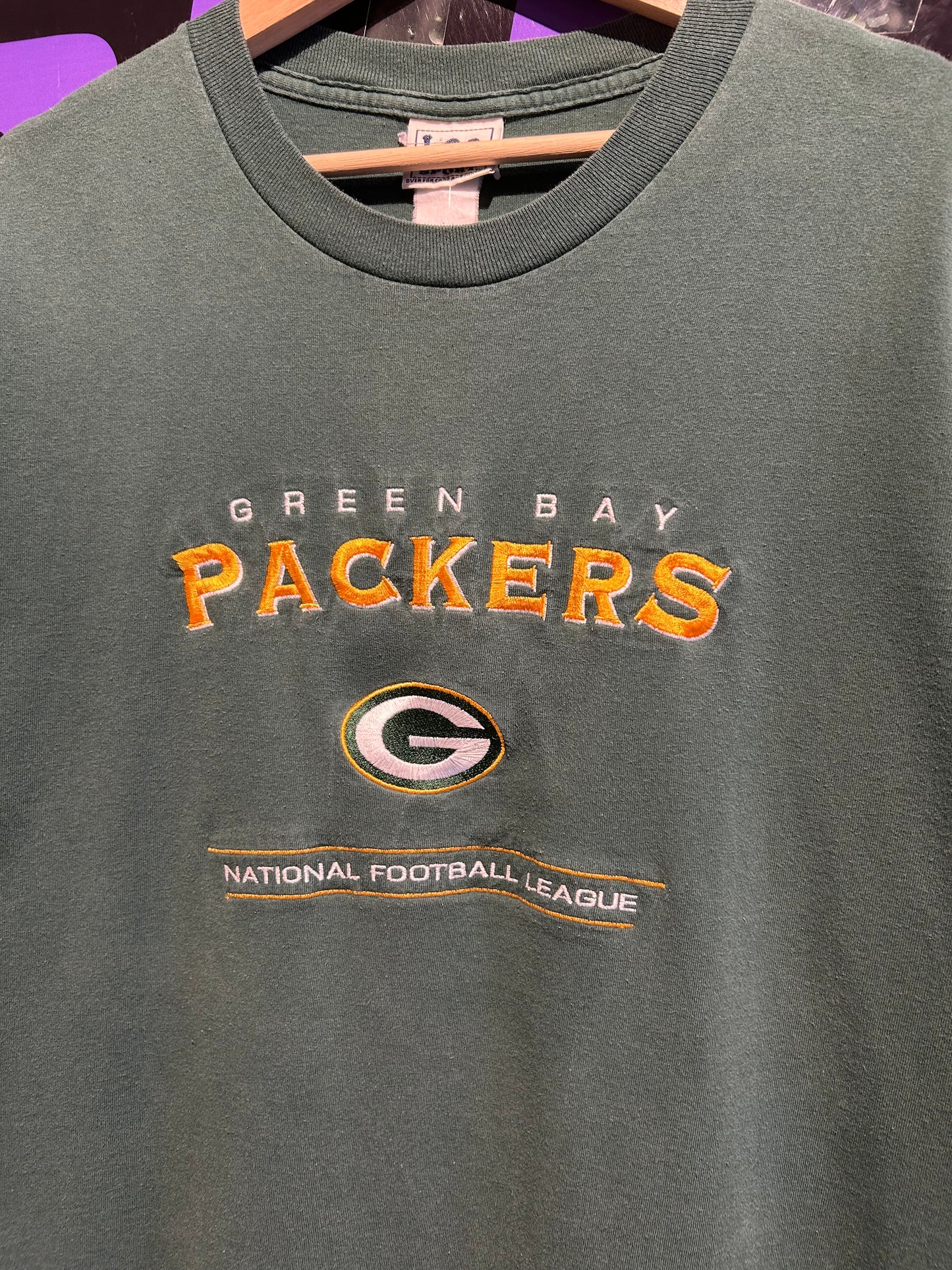 Vintage Green Bay Packers Embroidered T-Shirt. Size XL