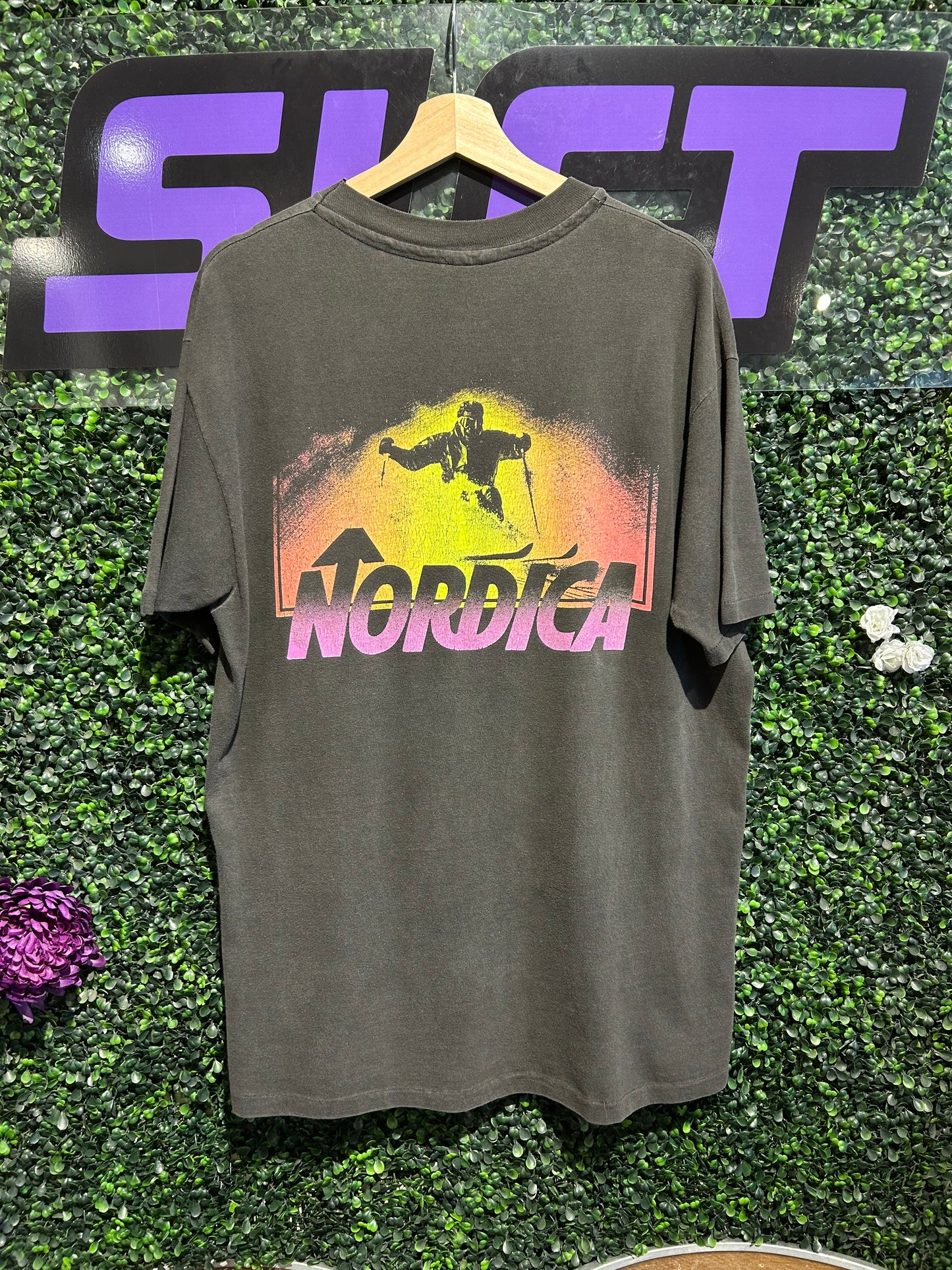 90s Nordica Extreme Ski T-Shirt. Size L/XL