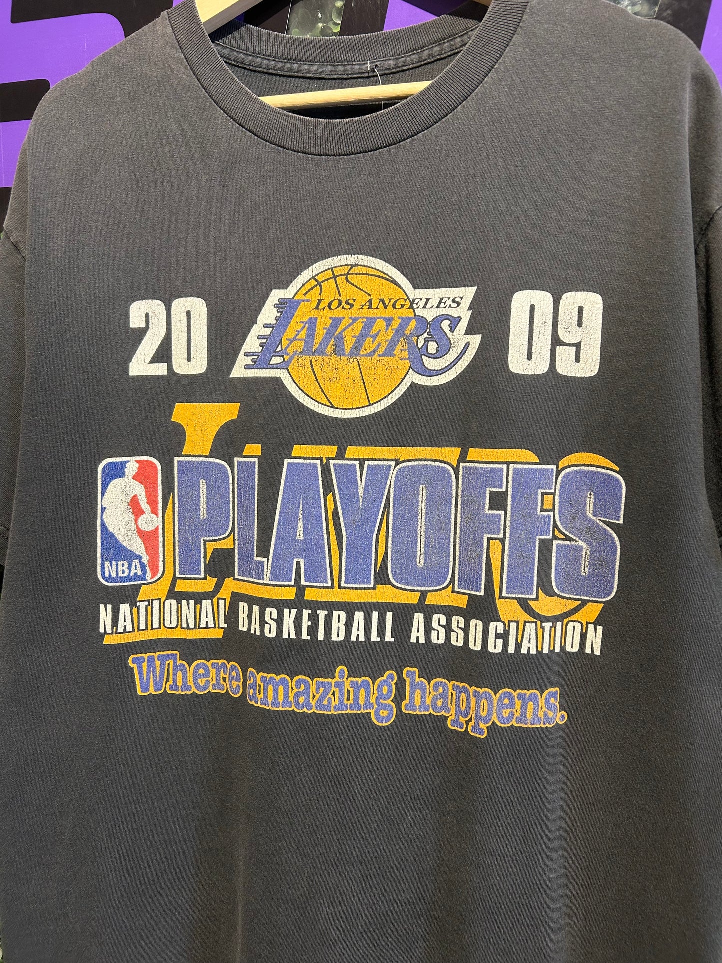 2009 Los Angeles Lakers NBA Playoffs T-Shirt. Size Large