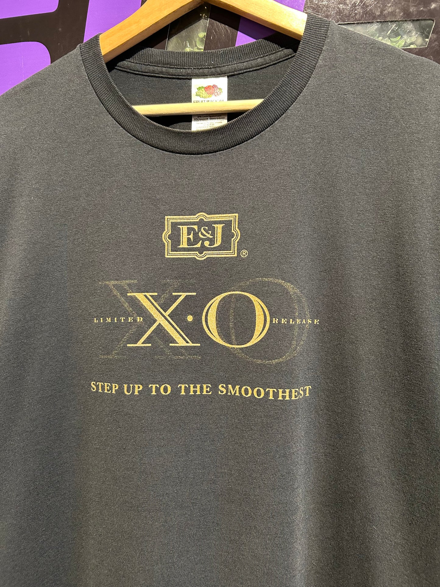 00s E&J Brandy T-Shirt. Size L/XL
