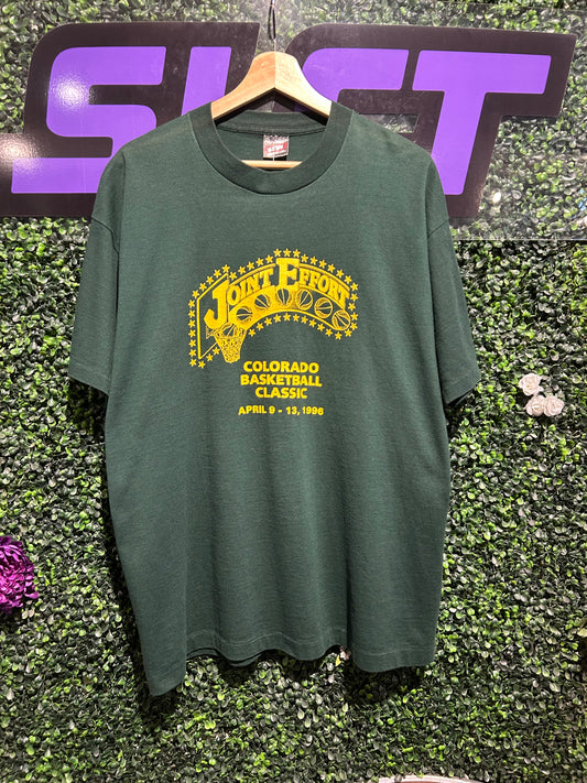 1996 Joint Effort Colorado Basketball Camp T-Shirt. Size L/XL