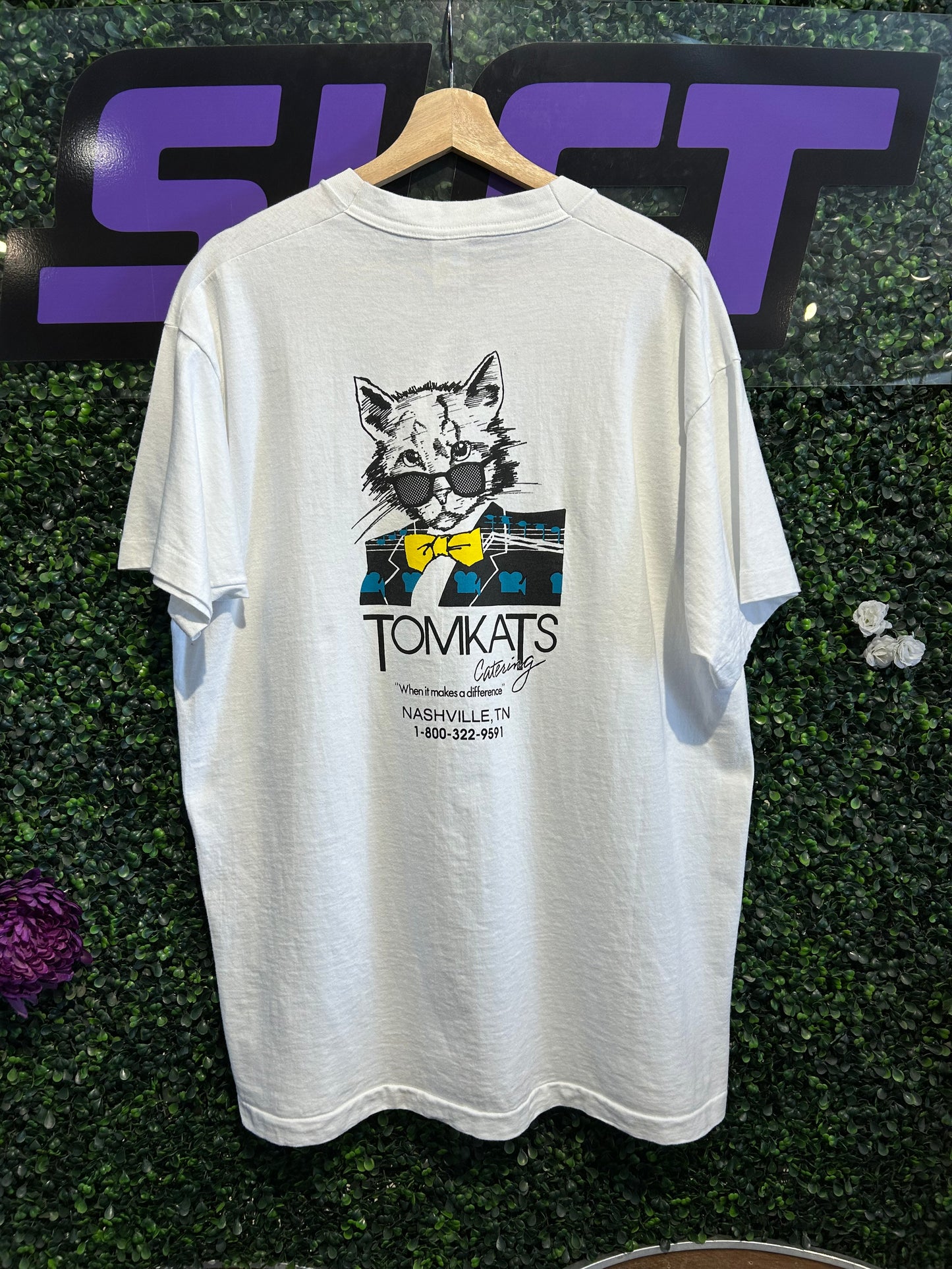 90s Tomkats Catering “The War At Home” Crew T-Shirt. Size XL