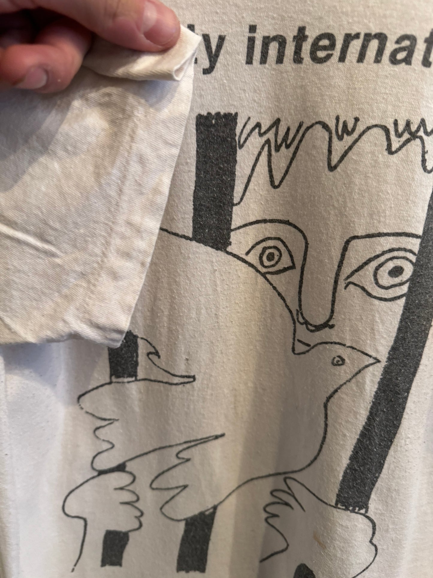 Vintage Amnesty International Picasso T-Shirt Size Medium