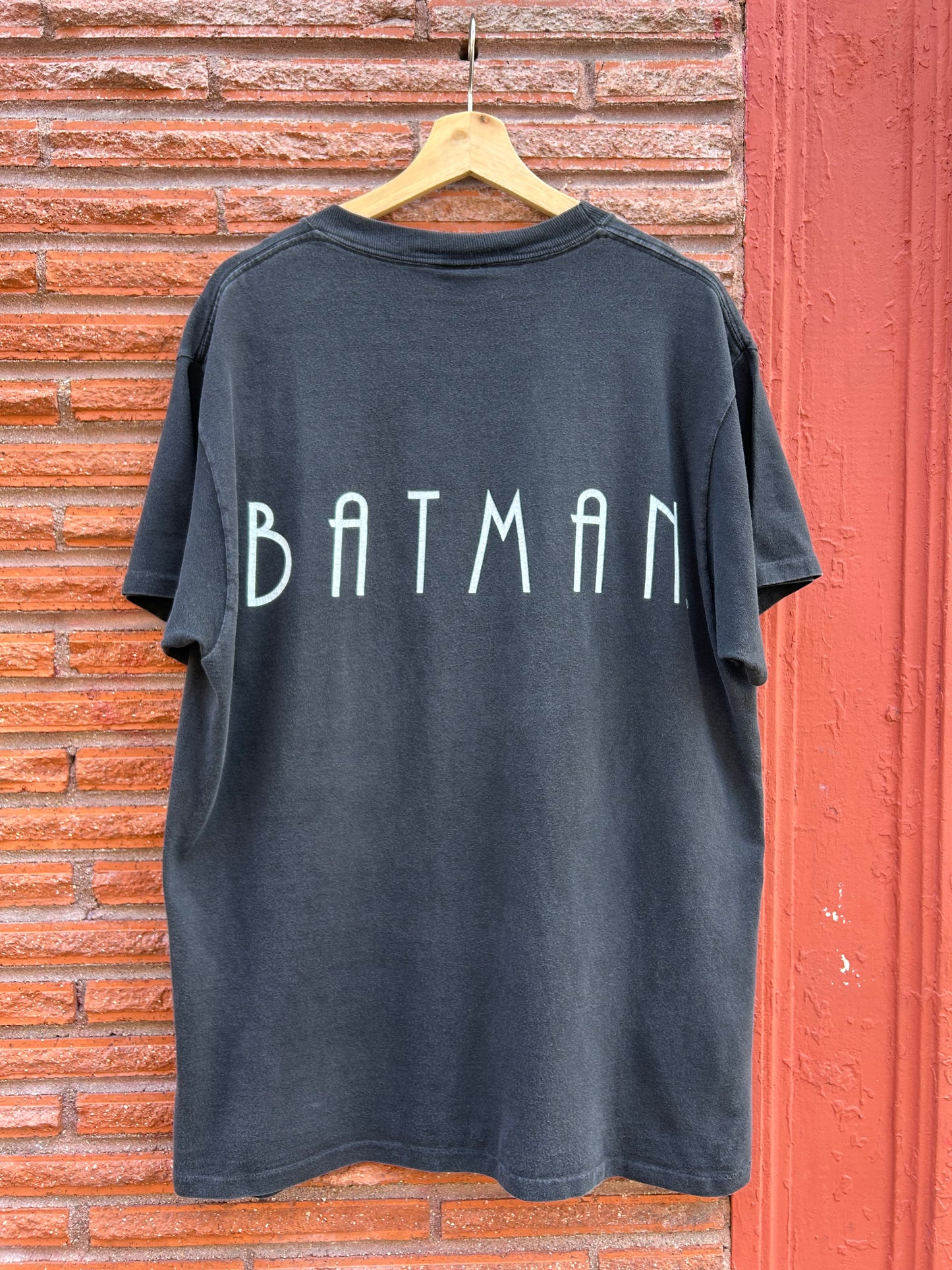 1992 DC Comics Batman T-Shirt. Size Large