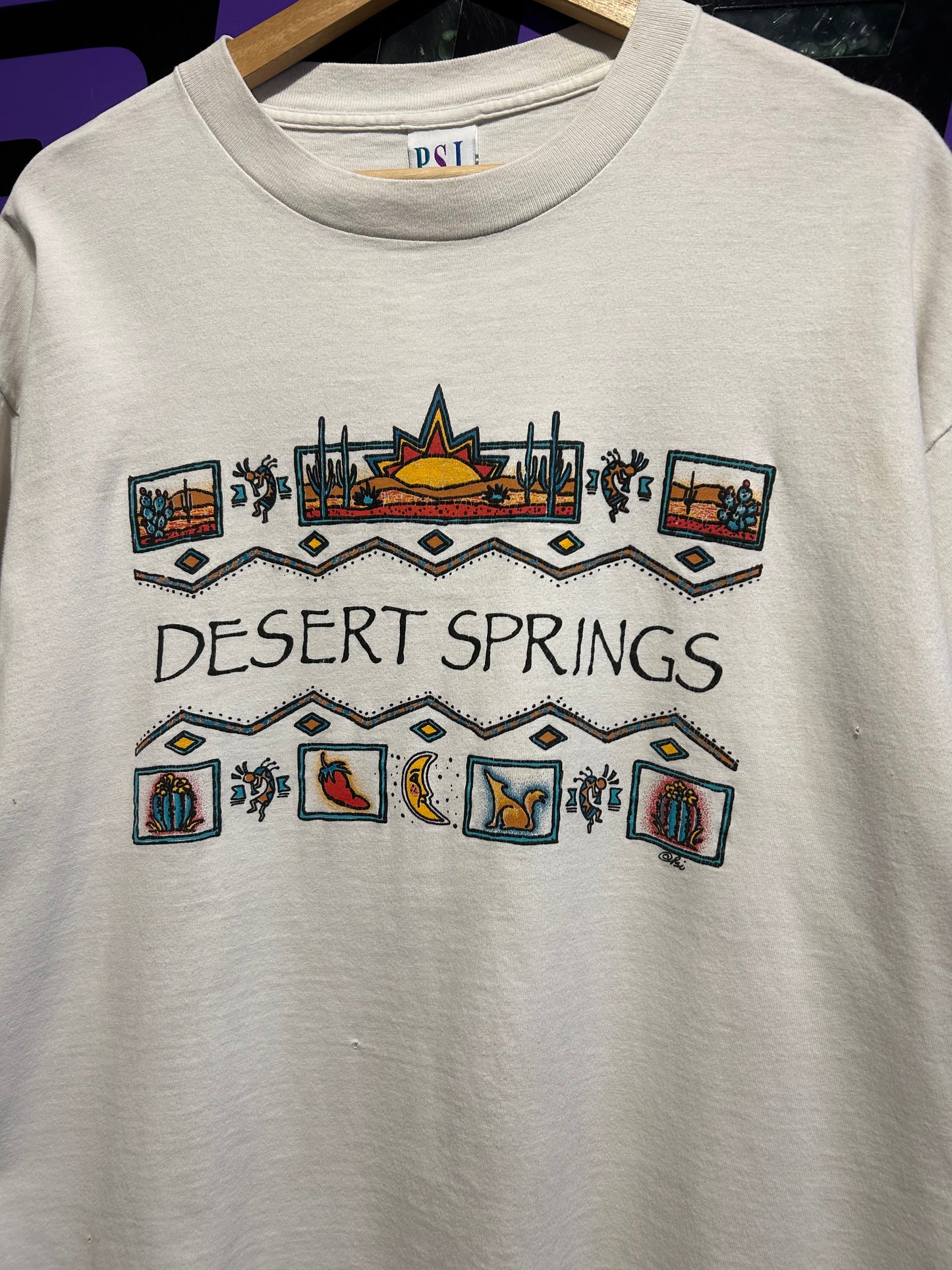 90s Desert Springs T-Shirt. Size L/XL