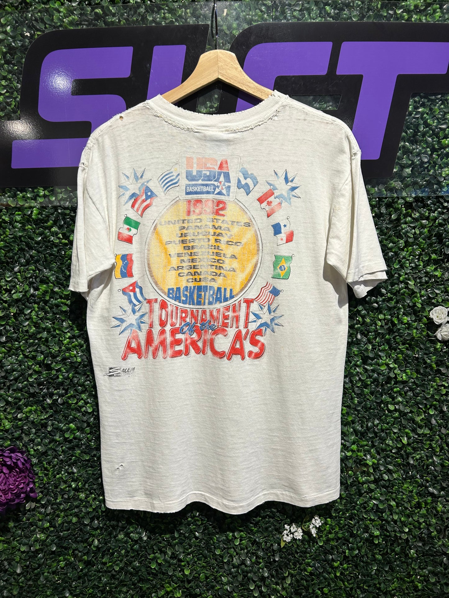 1992 USA Basketball “America’s Team” Salem Sportswear T-Shirt. Size Medium