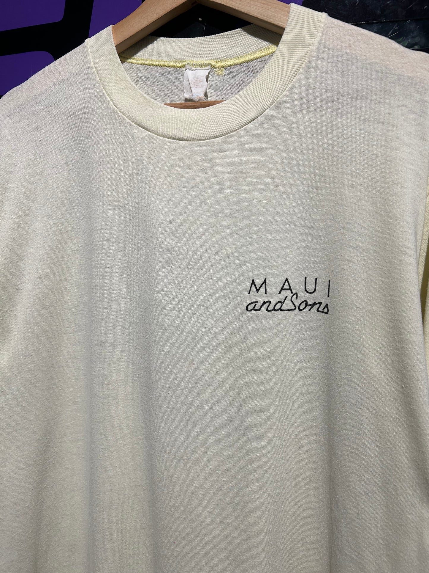 80s Maui And Sons T-Shirt. Size Large