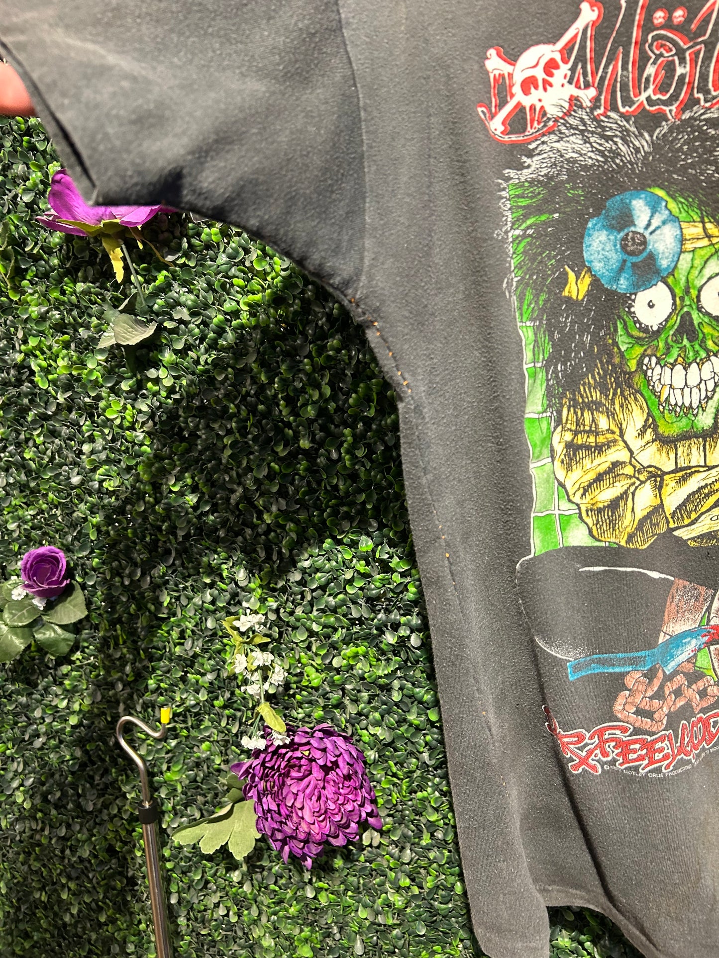 1989 Motley Crue Dr. Feelgood Pushead Tour T-Shirt. Size Medium