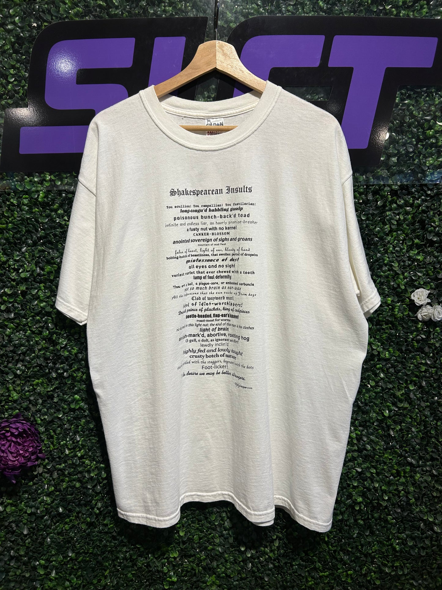 Vintage Shakespearean Insults T-Shirt. Size XL