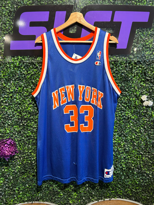 90s New York Knicks #33 Patrick Ewing Champion Jersey. Size L/XL