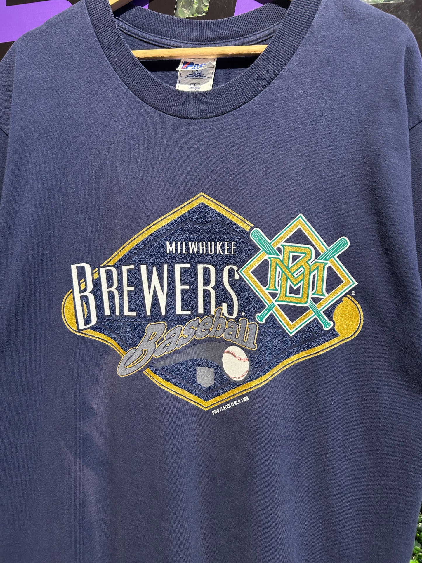 1998 Milwaukee Brewers Pro Player T-Shirt. Size L/XL