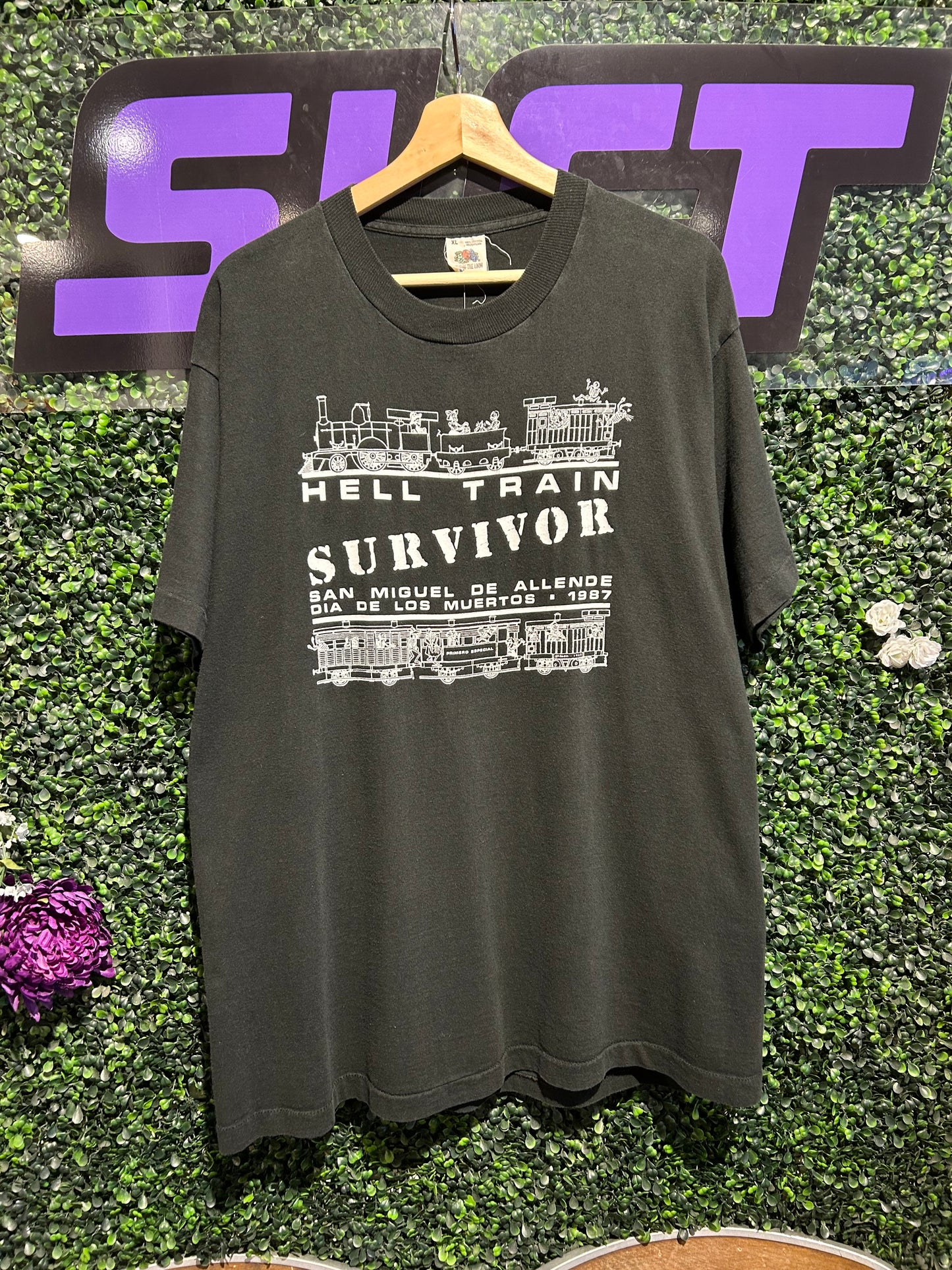 1988 Hell Train Survivor Mexico Day Of The Dead T-Shirt. Size XL