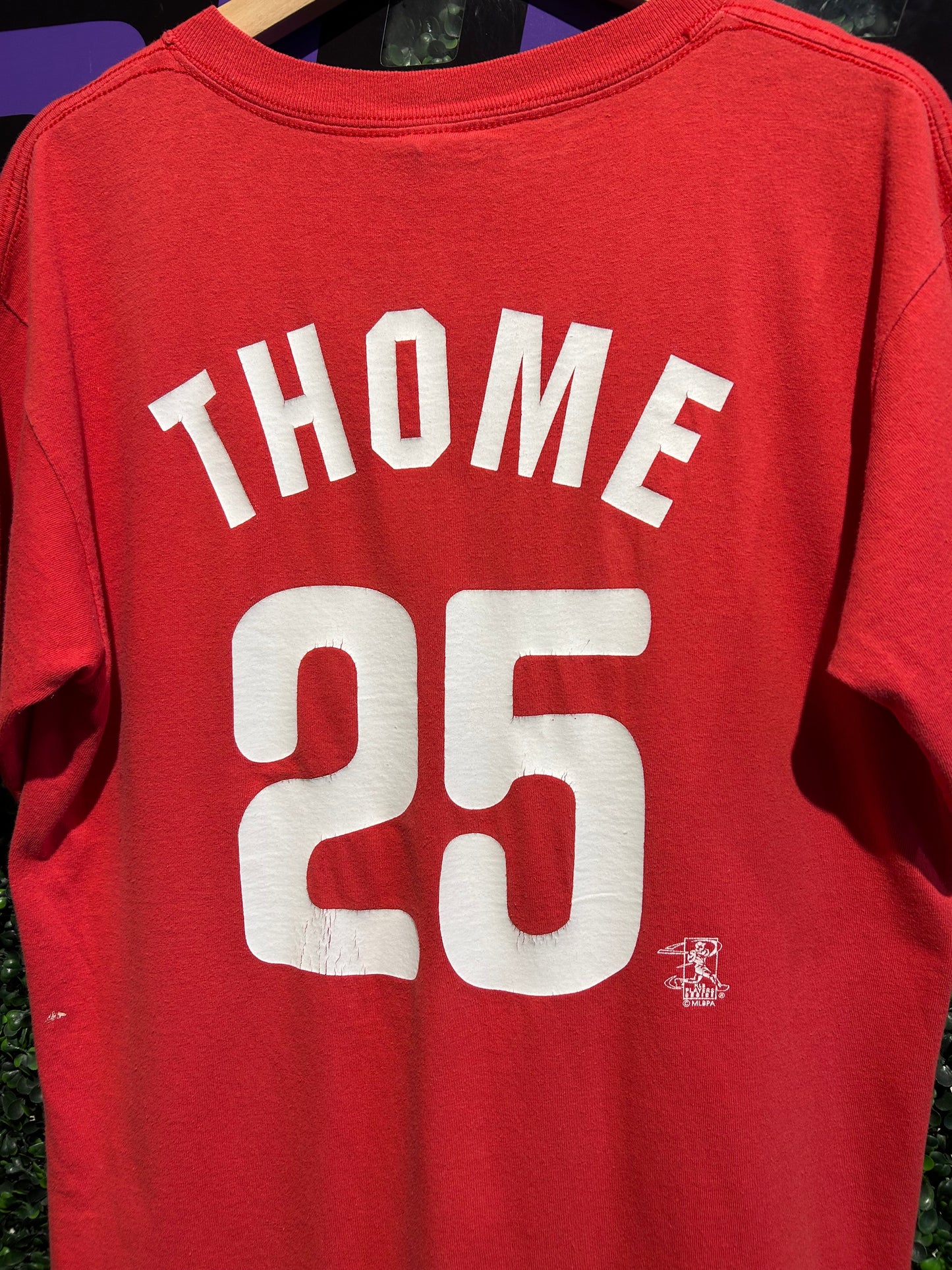 Vintage Philadelphia Phillies #25 Jim Thome T-Shirt. Size M/L